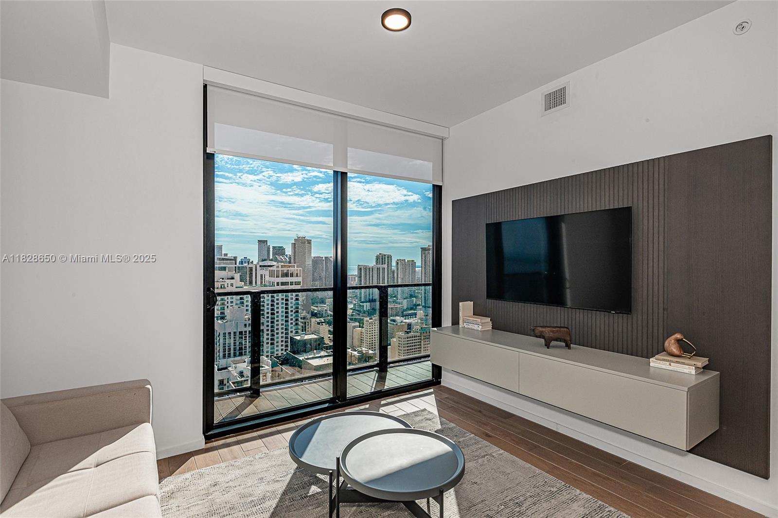 398 NE 5th St #3717, Miami, Florida image 4