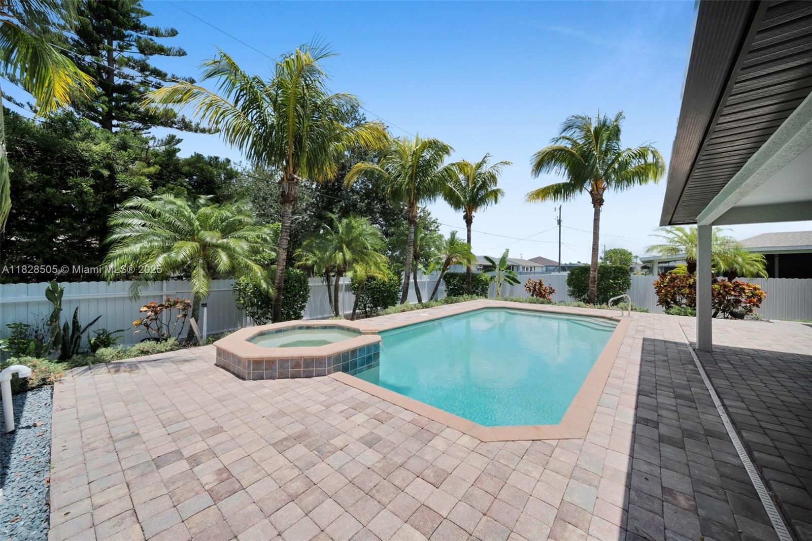 2206 NE 17th Pl, Cape Coral, Florida image 23