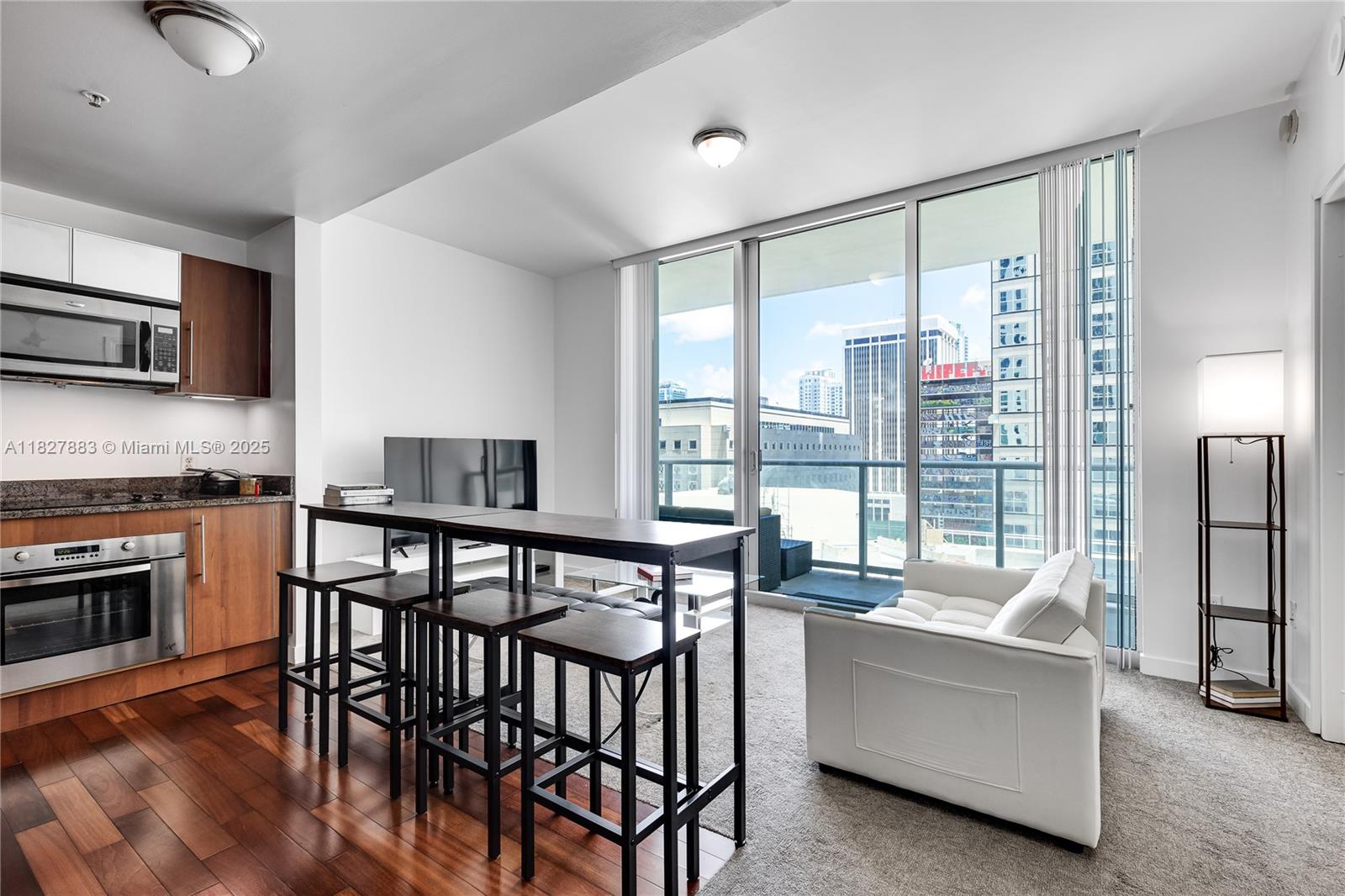 300 S Biscayne Blvd #T-1403, Miami, Florida image 1