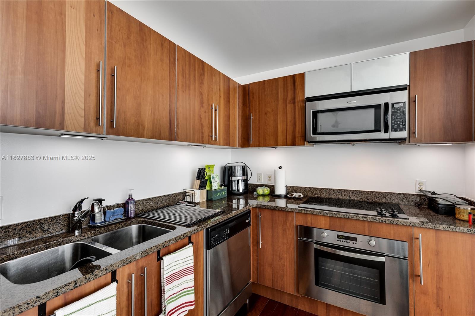 300 S Biscayne Blvd #T-1403, Miami, Florida image 12
