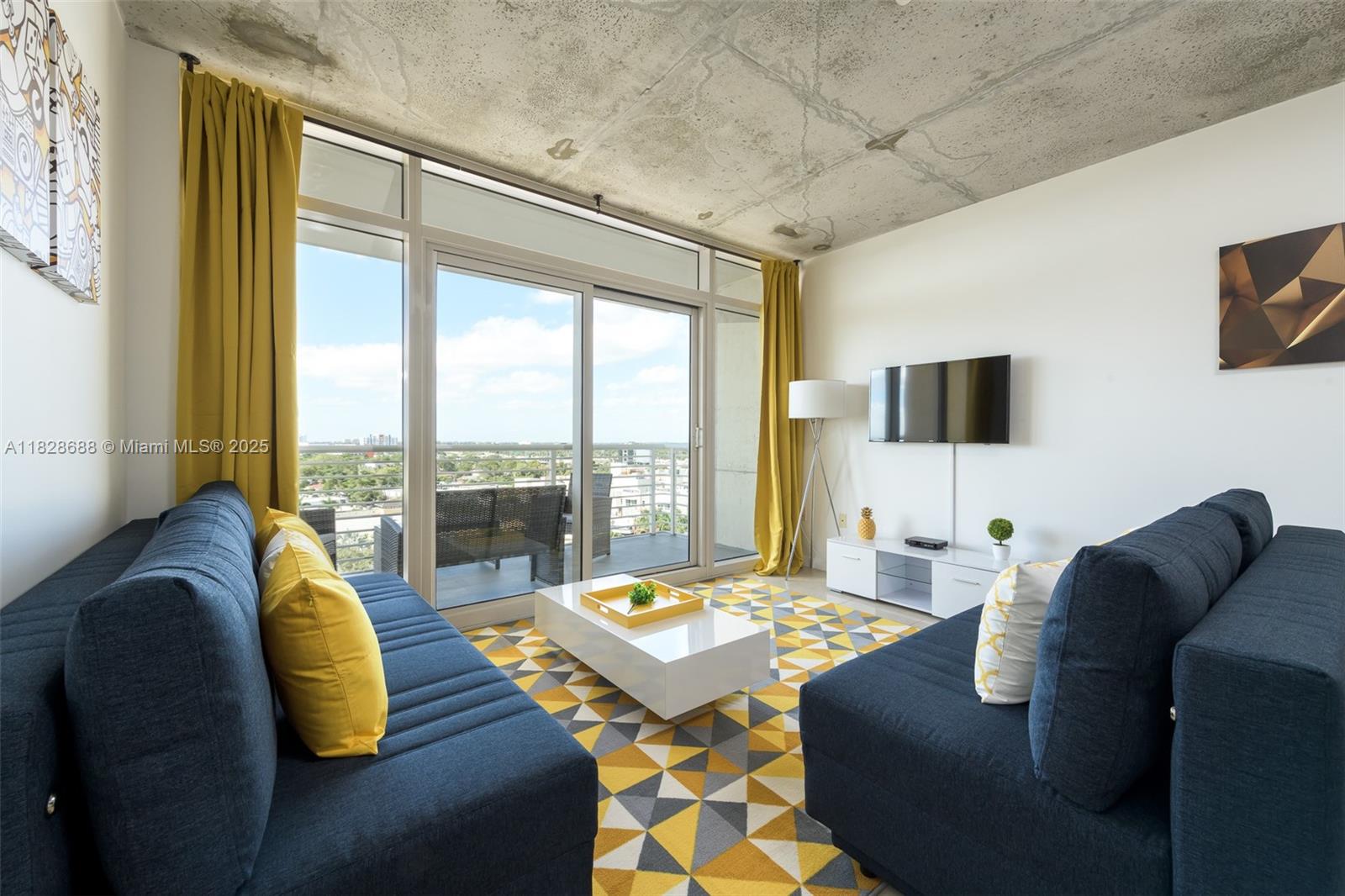 Apartamento à Venda em Miami, FL