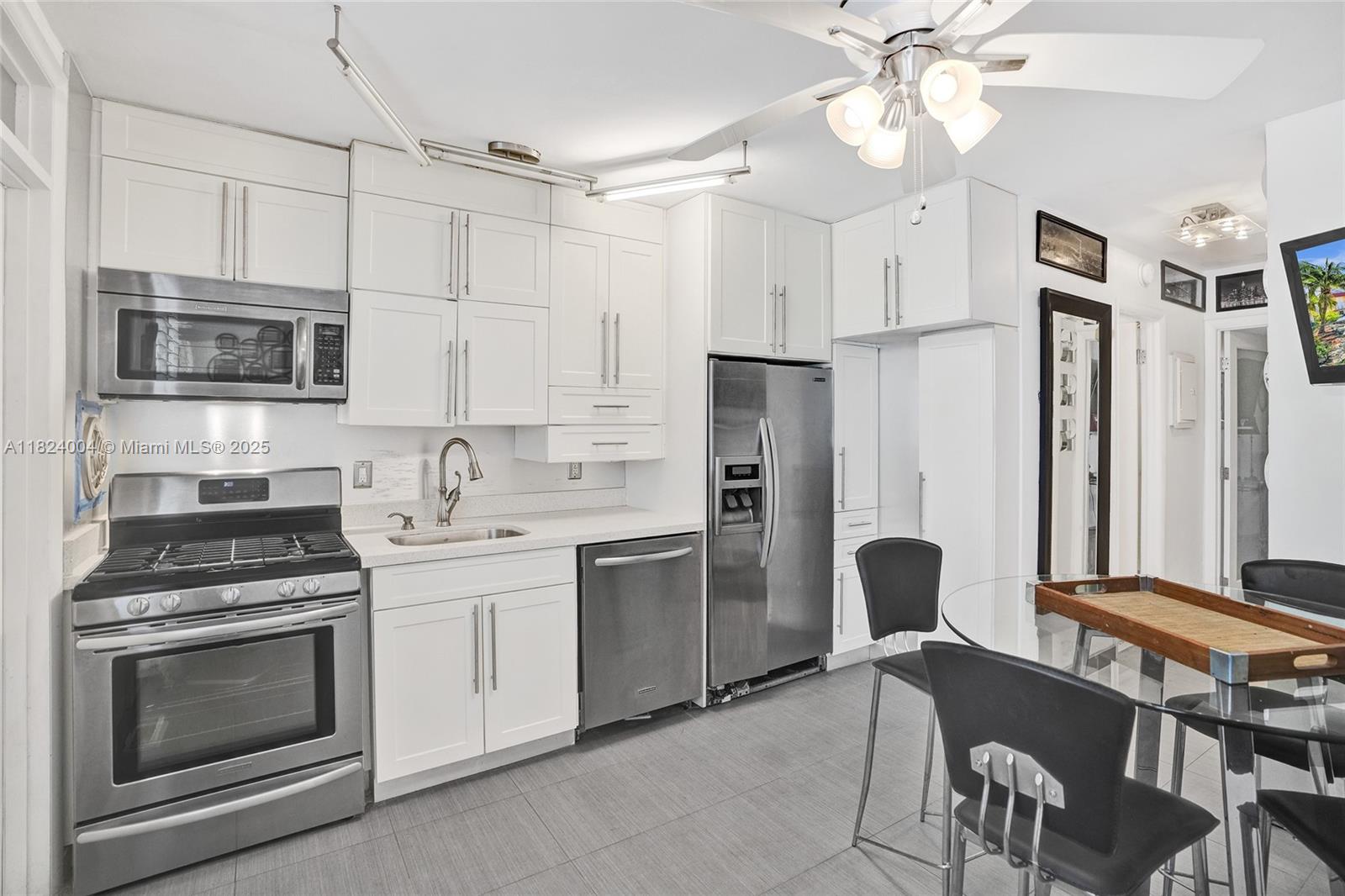 441 Collins Ave #4, Miami Beach, Florida image 1