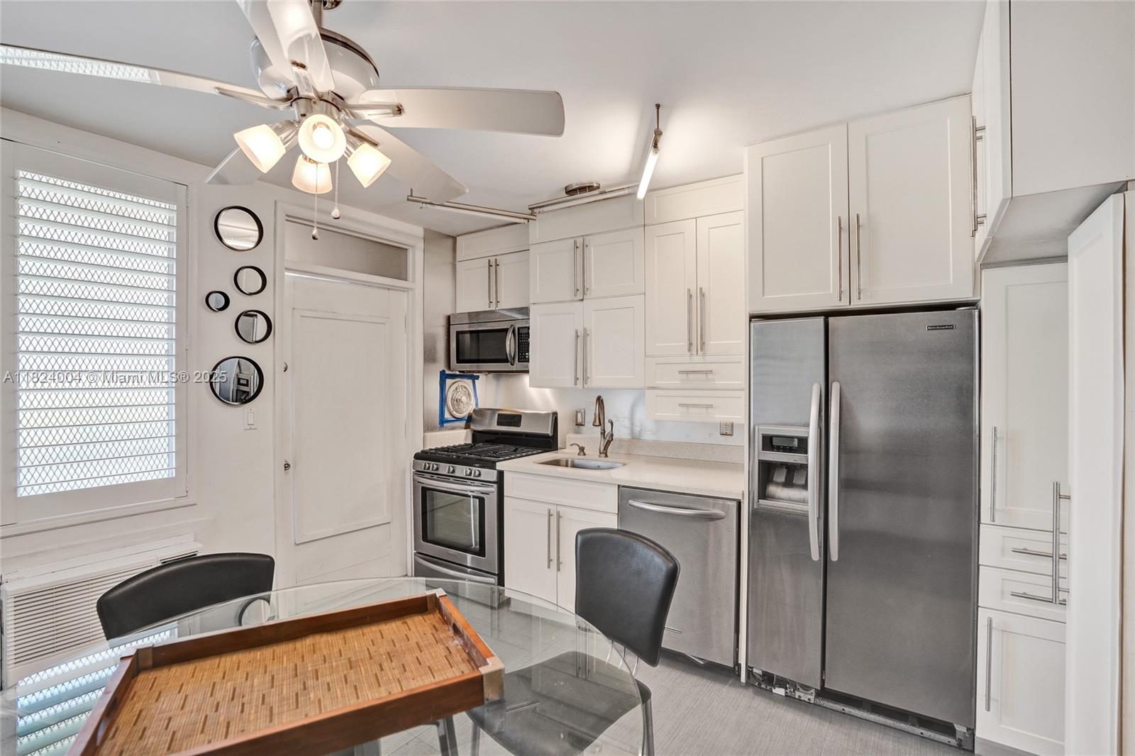 441 Collins Ave #4, Miami Beach, Florida image 2