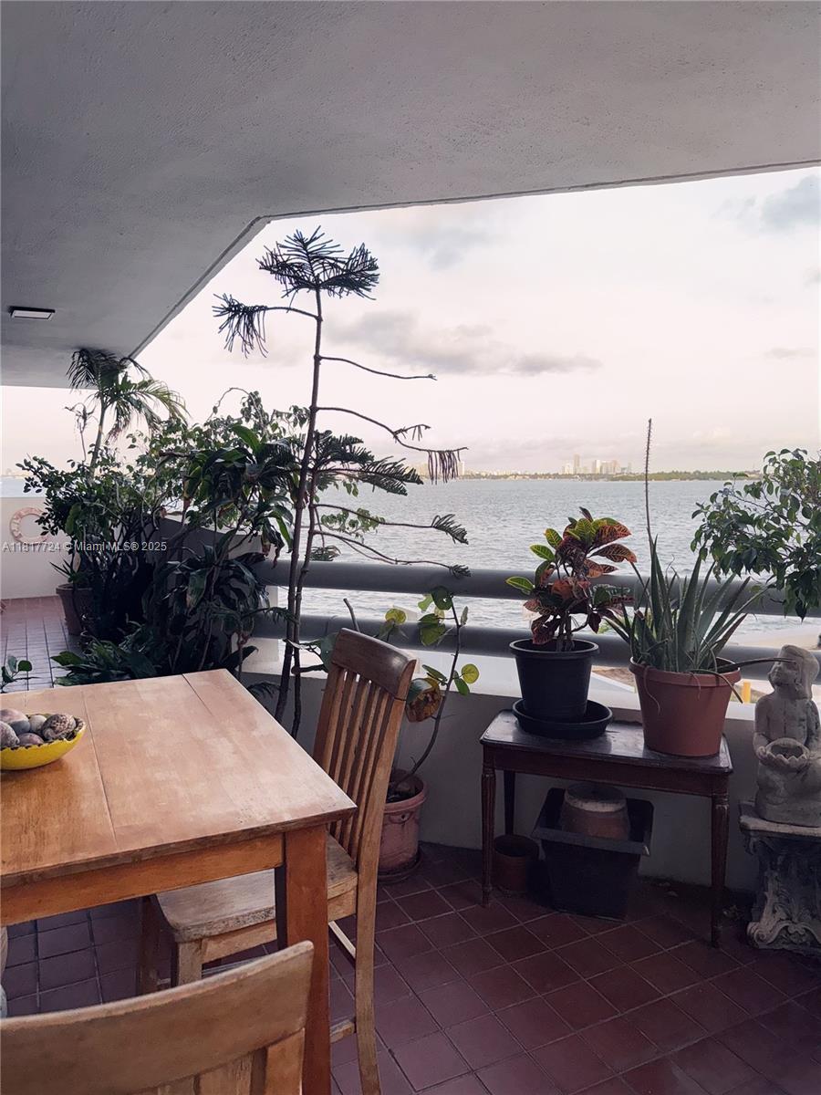 555 NE 30 St #201, Miami, Florida image 18