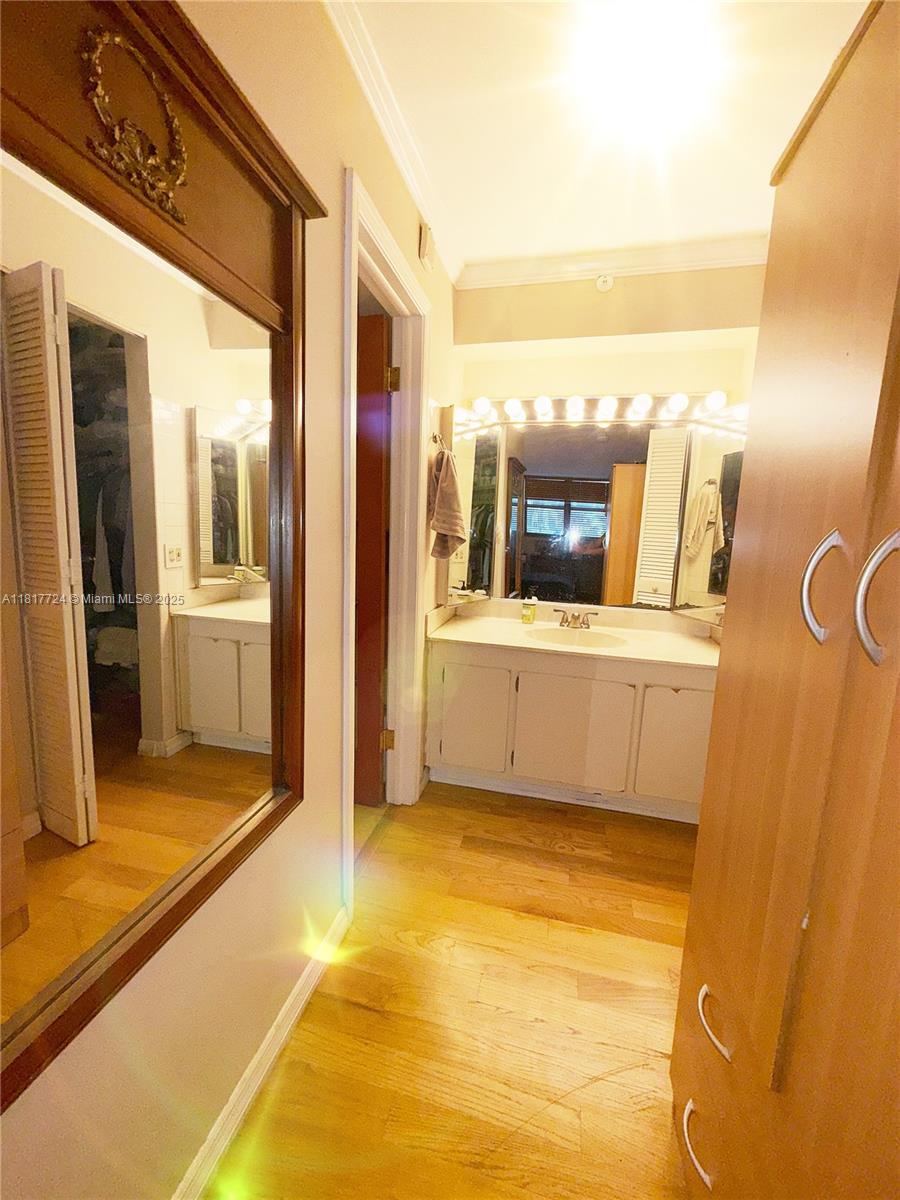 555 NE 30 St #201, Miami, Florida image 9
