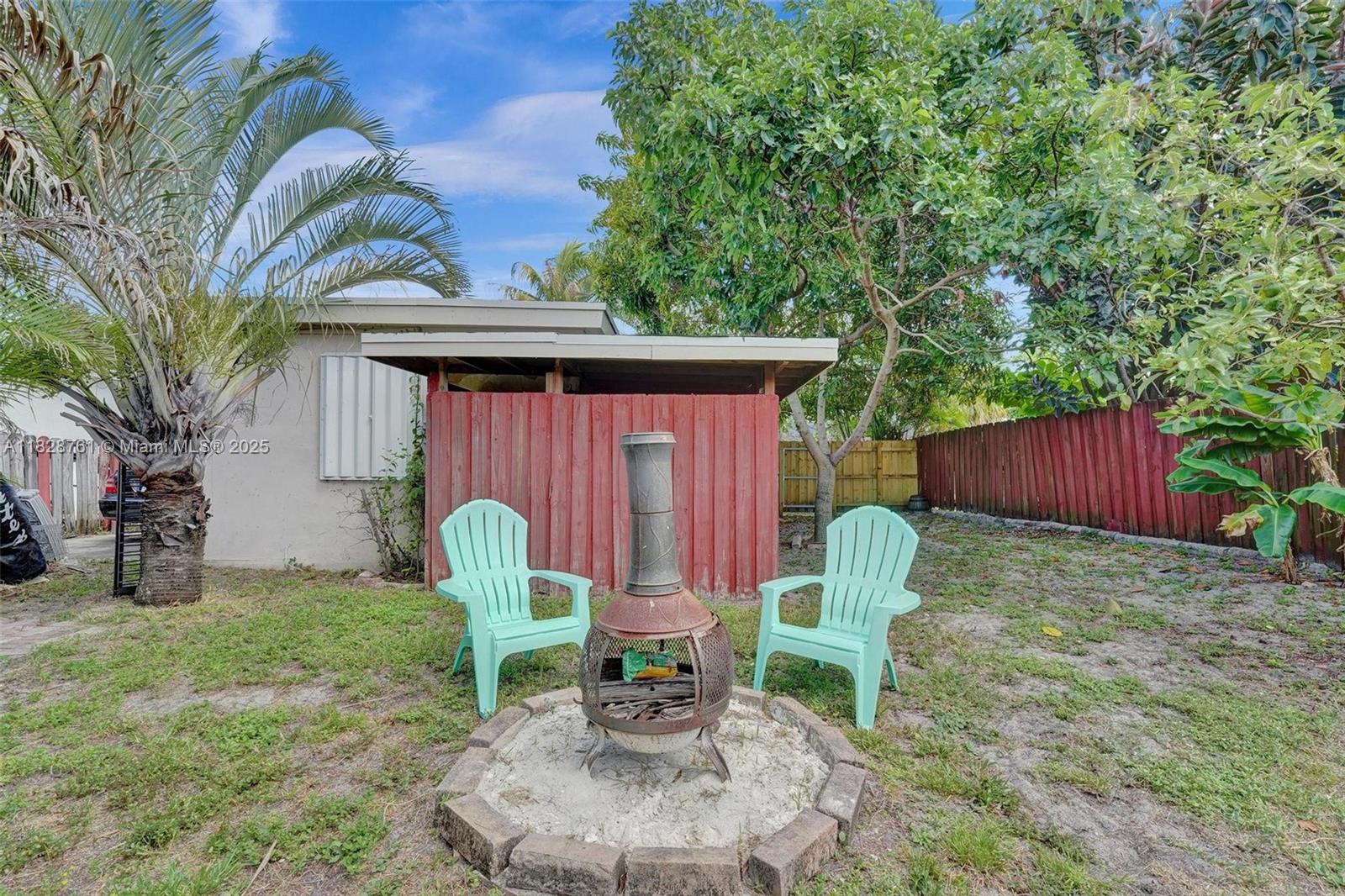 2435 Wilson Street, Hollywood, Florida image 24