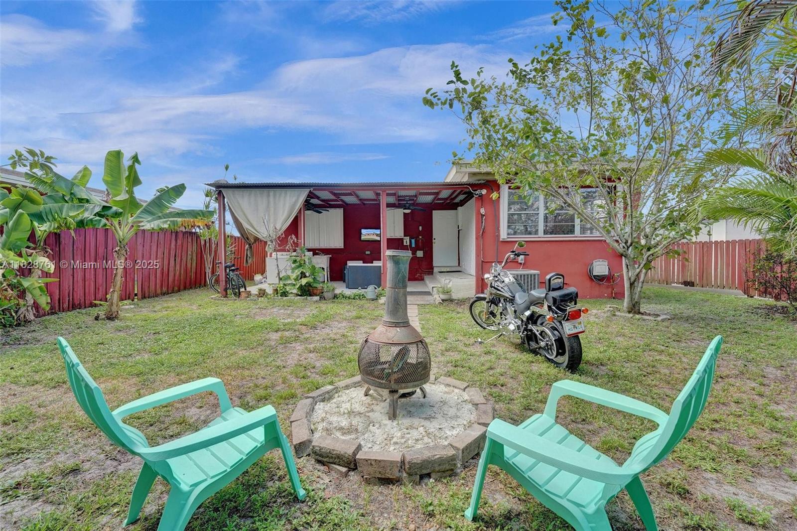 2435 Wilson Street, Hollywood, Florida image 25