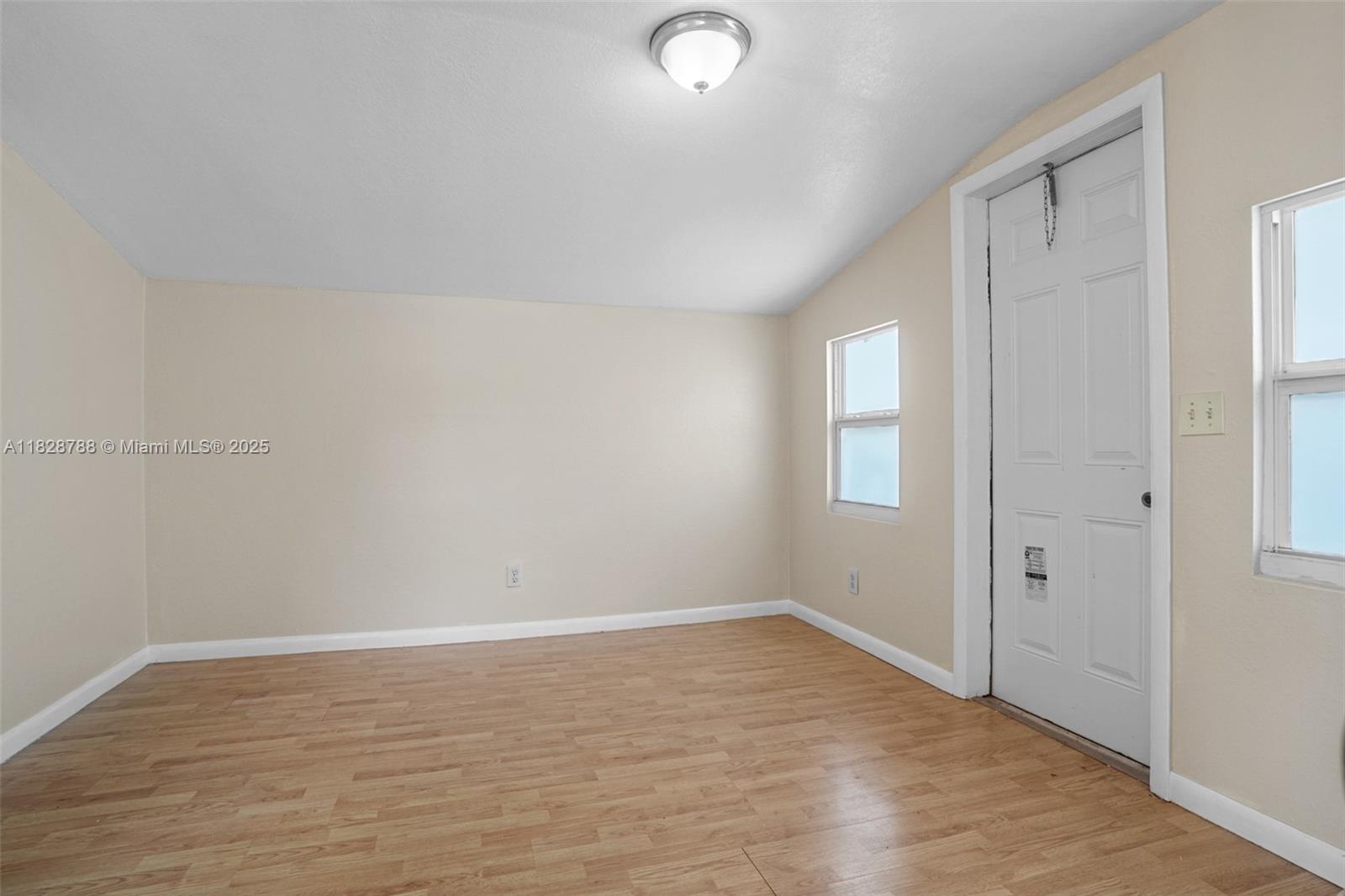 212 SW 11th St, Dania Beach, Florida image 23