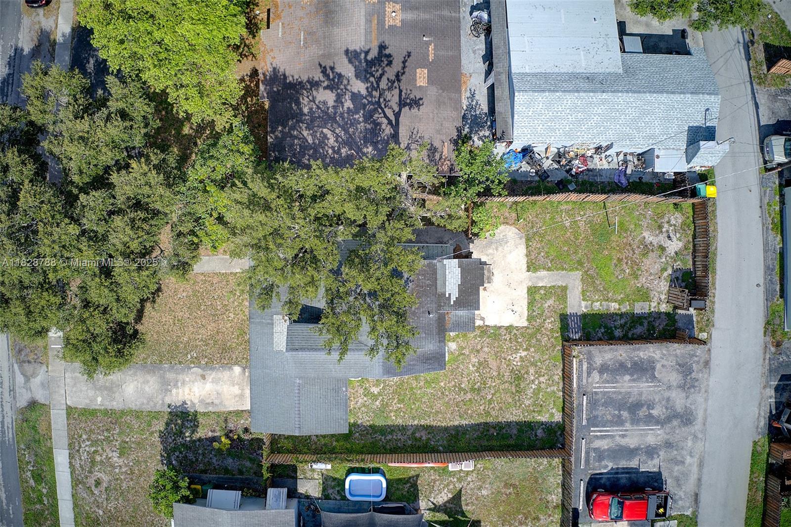 212 SW 11th St, Dania Beach, Florida image 39