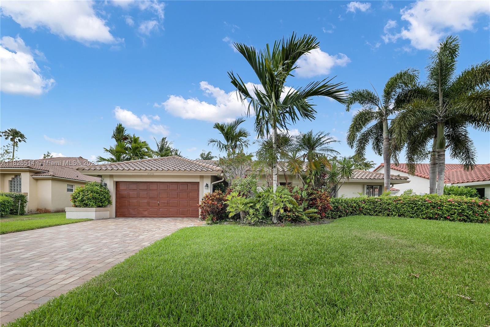 10070 NW 10th St, Plantation, Florida image 1