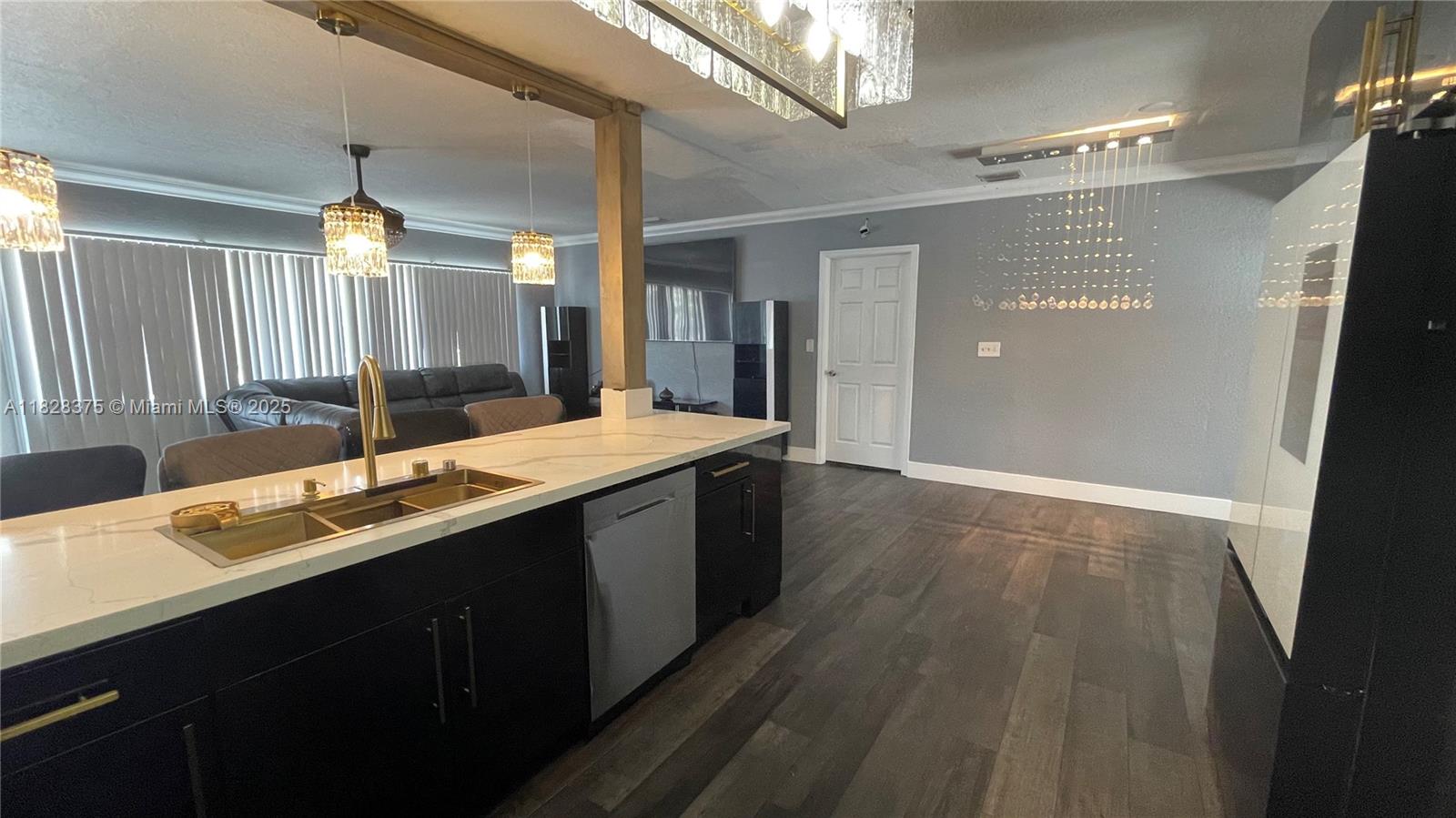 499 W Melrose Cir, Fort Lauderdale, Florida image 13