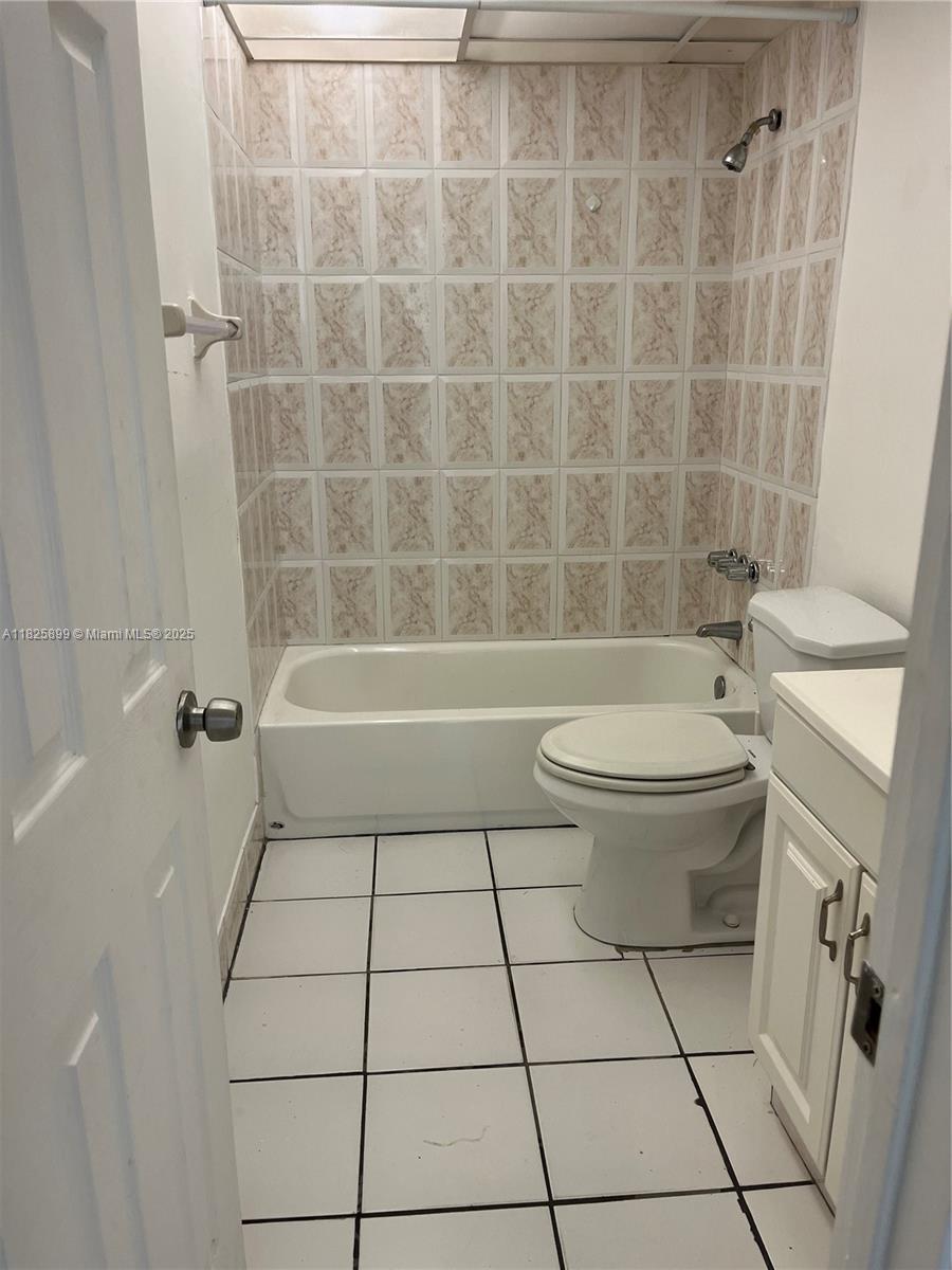 10000 NW 80th Ct #2151, Hialeah Gardens, Florida image 7