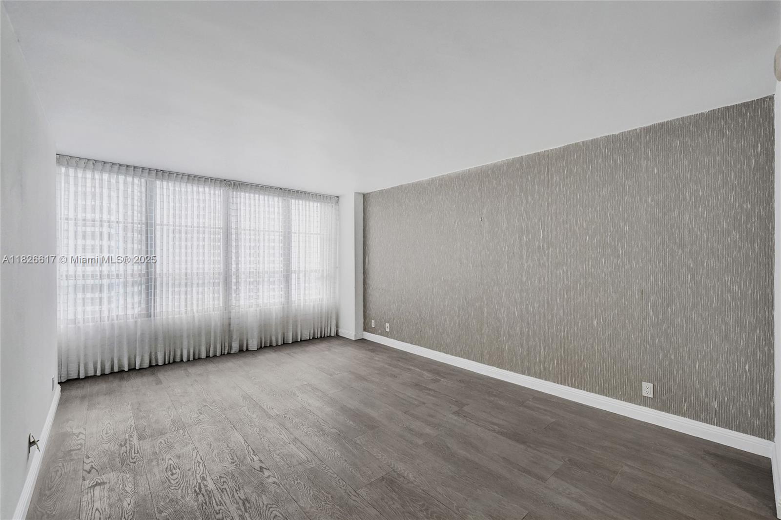 600 Three Islands Blvd #1016, Hallandale Beach, Florida image 12