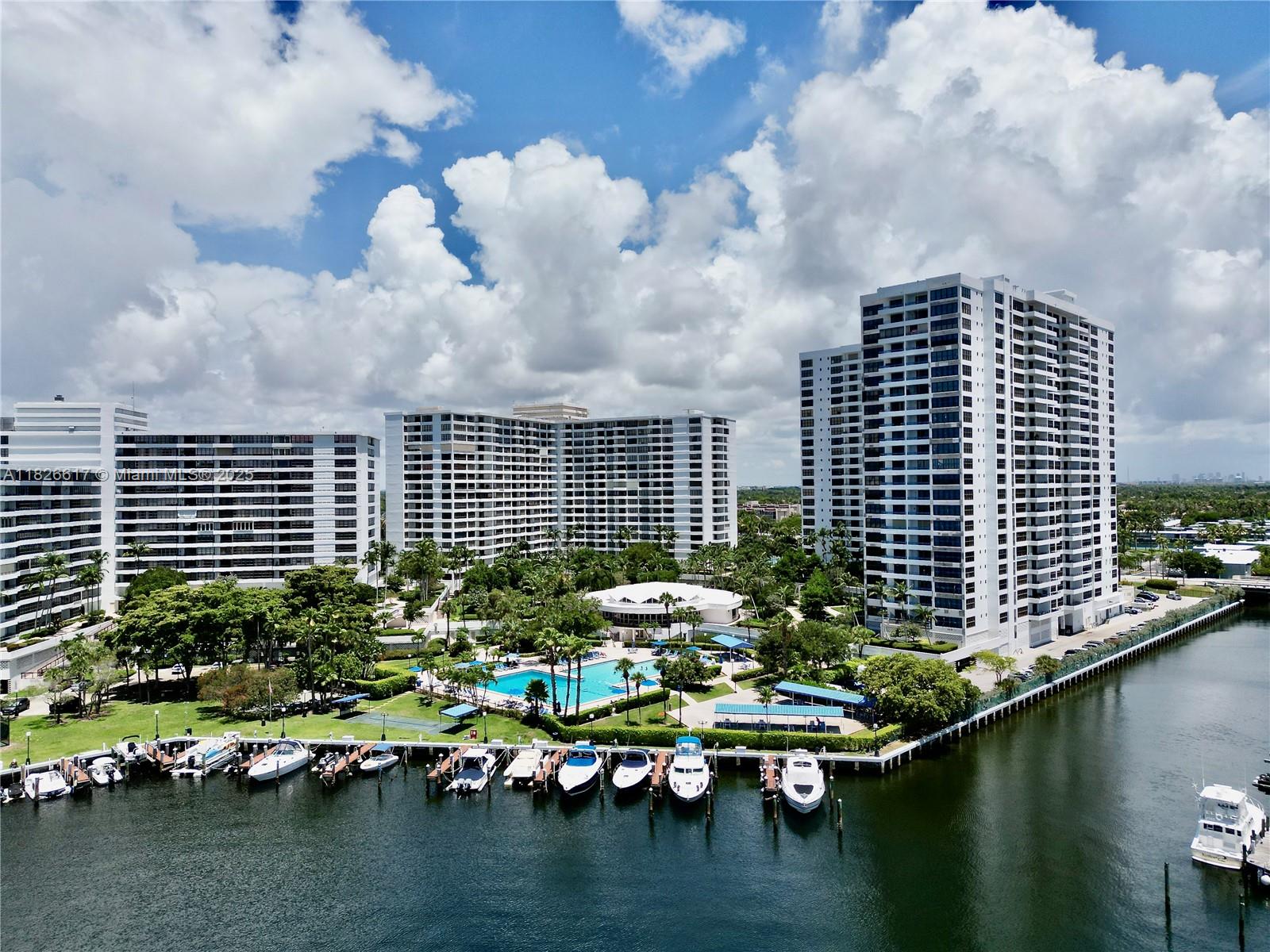 600 Three Islands Blvd #1016, Hallandale Beach, Florida image 21