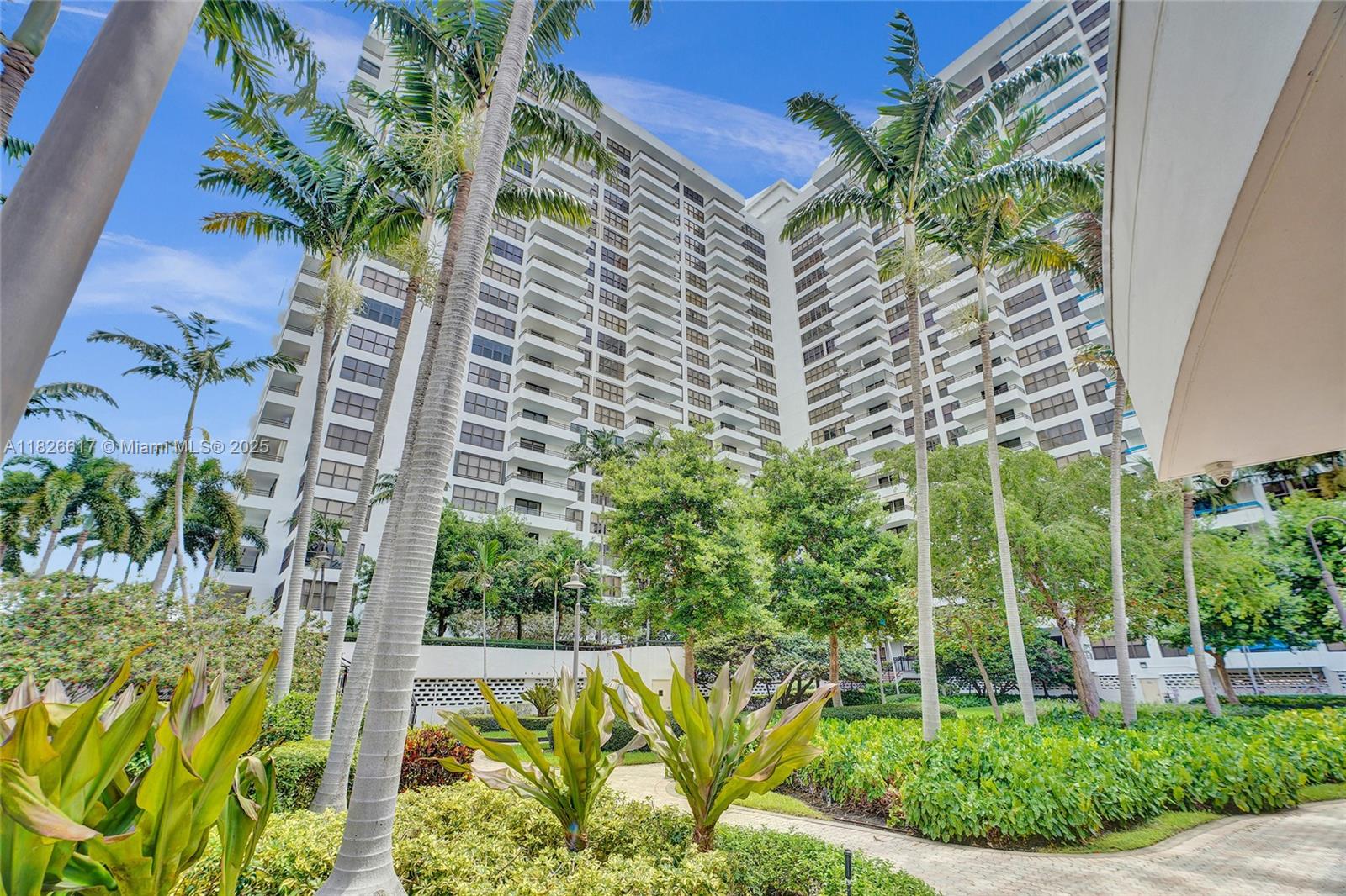 600 Three Islands Blvd #1016, Hallandale Beach, Florida image 40