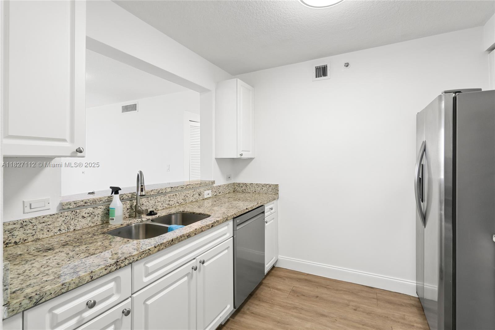 Property photo # 4