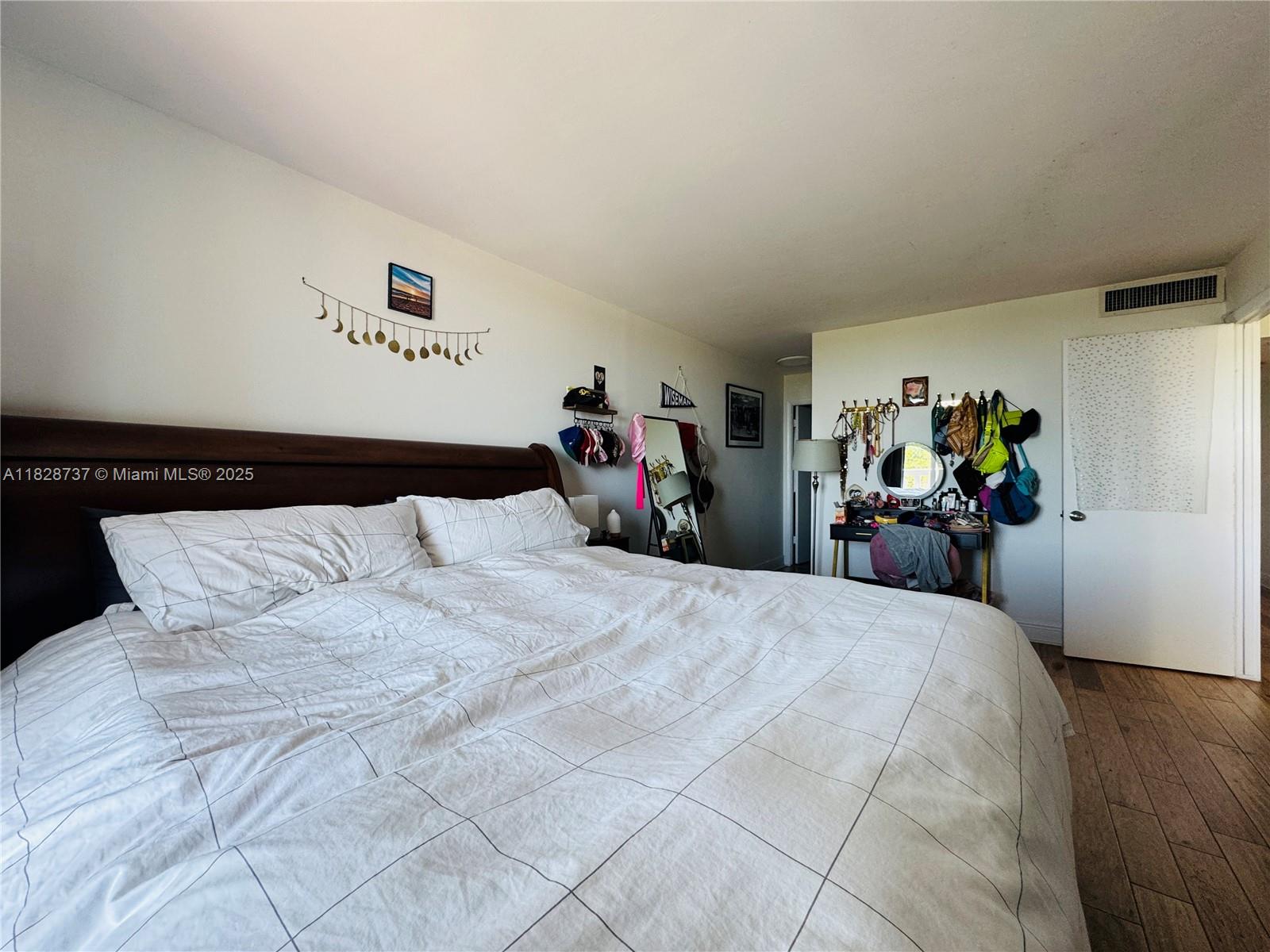 8233 Harding Ave #603, Miami Beach, Florida image 9