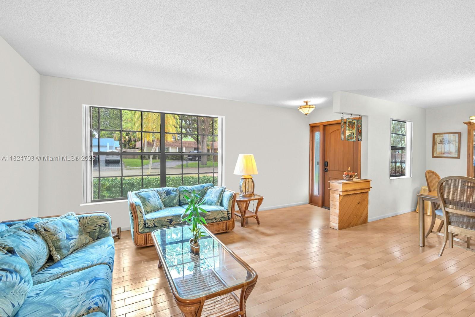 10421 SW 50th Pl, Cooper City, Florida image 6