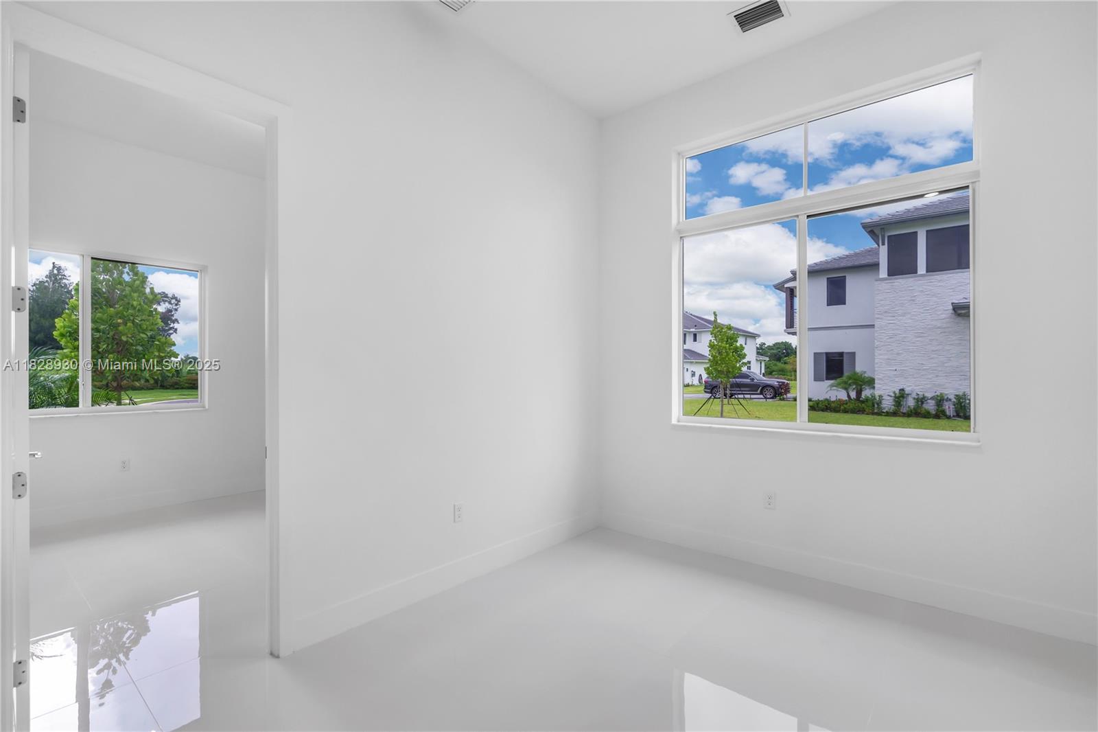 2210 SW 122nd Ter, Davie, Florida image 35