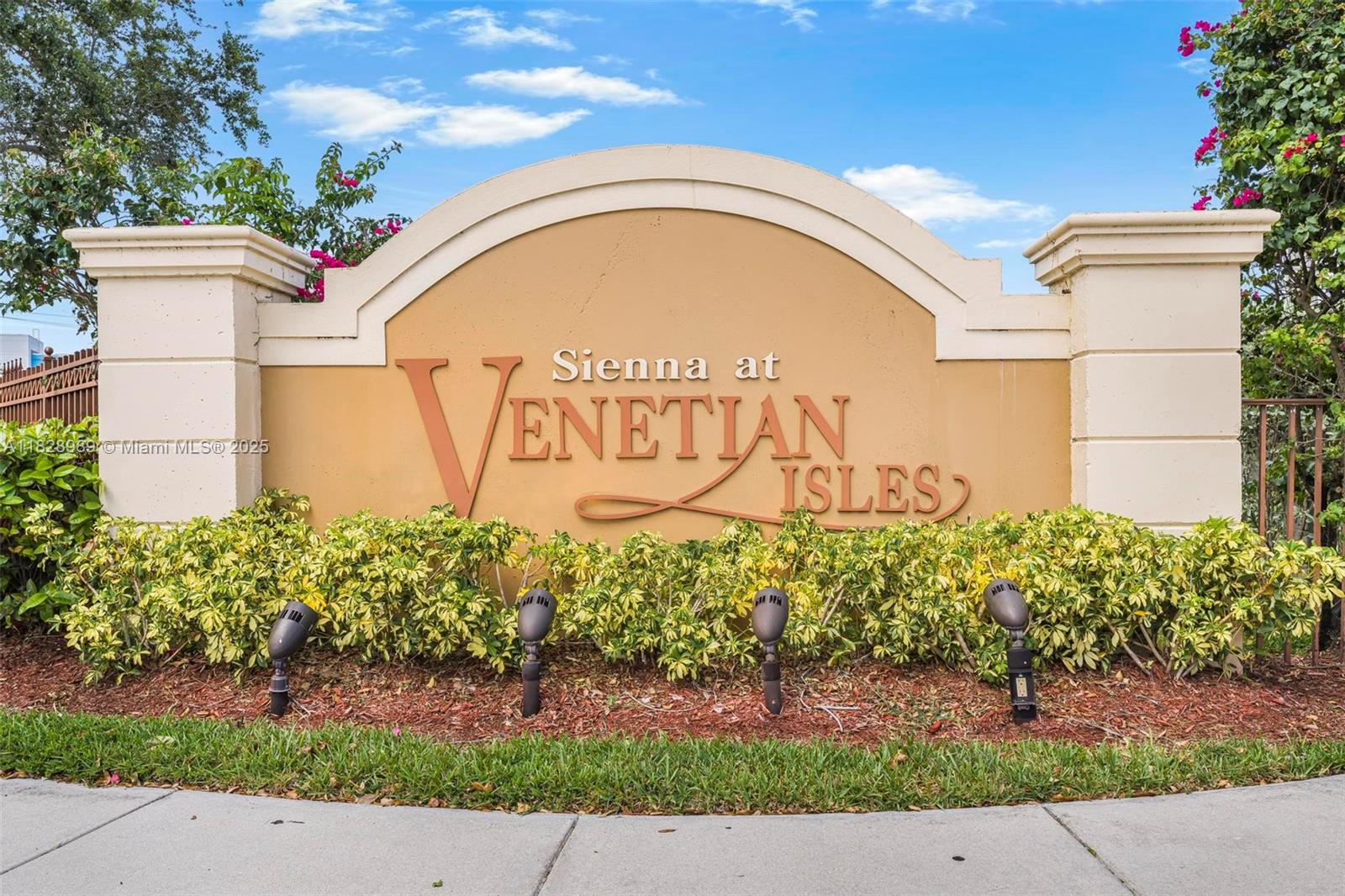2620 SW 150th Ct, Miami, Florida image 2