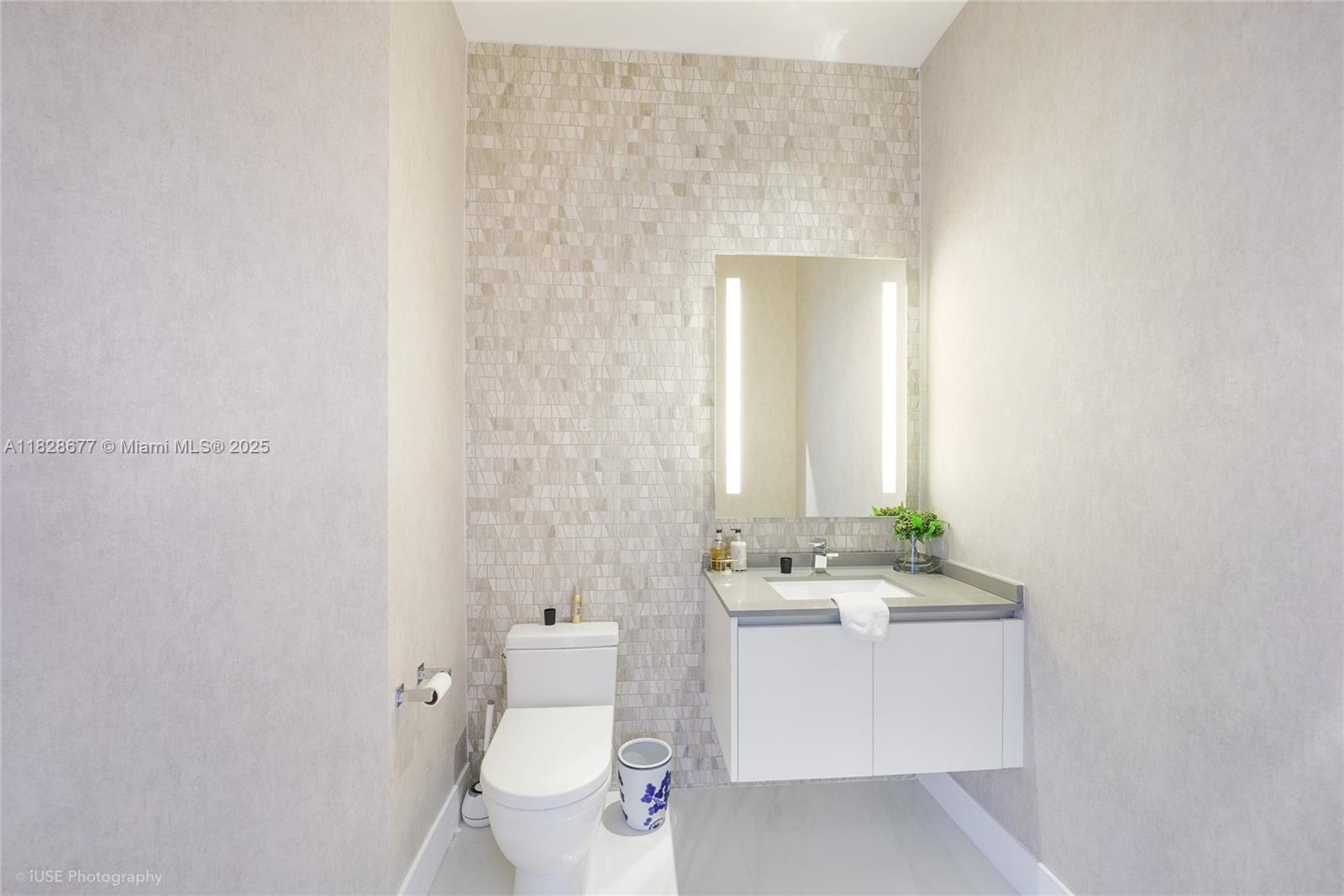 88 SW 7th St #4101, Miami, Florida image 15