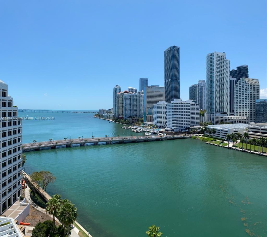 Apartamento para Alugar em Miami, FL