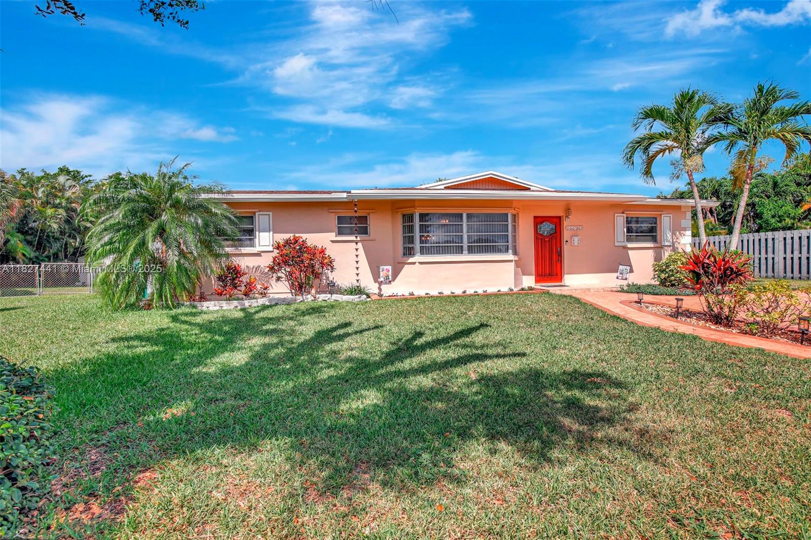 16702 NW 73rd Ct, Hialeah, Florida image 3