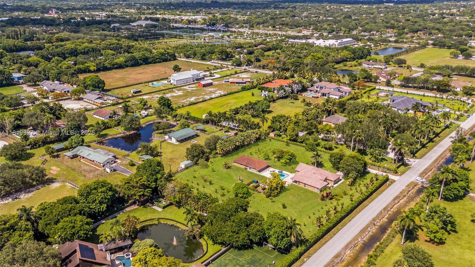 12851 Luray Rd, Southwest Ranches, Florida image 50