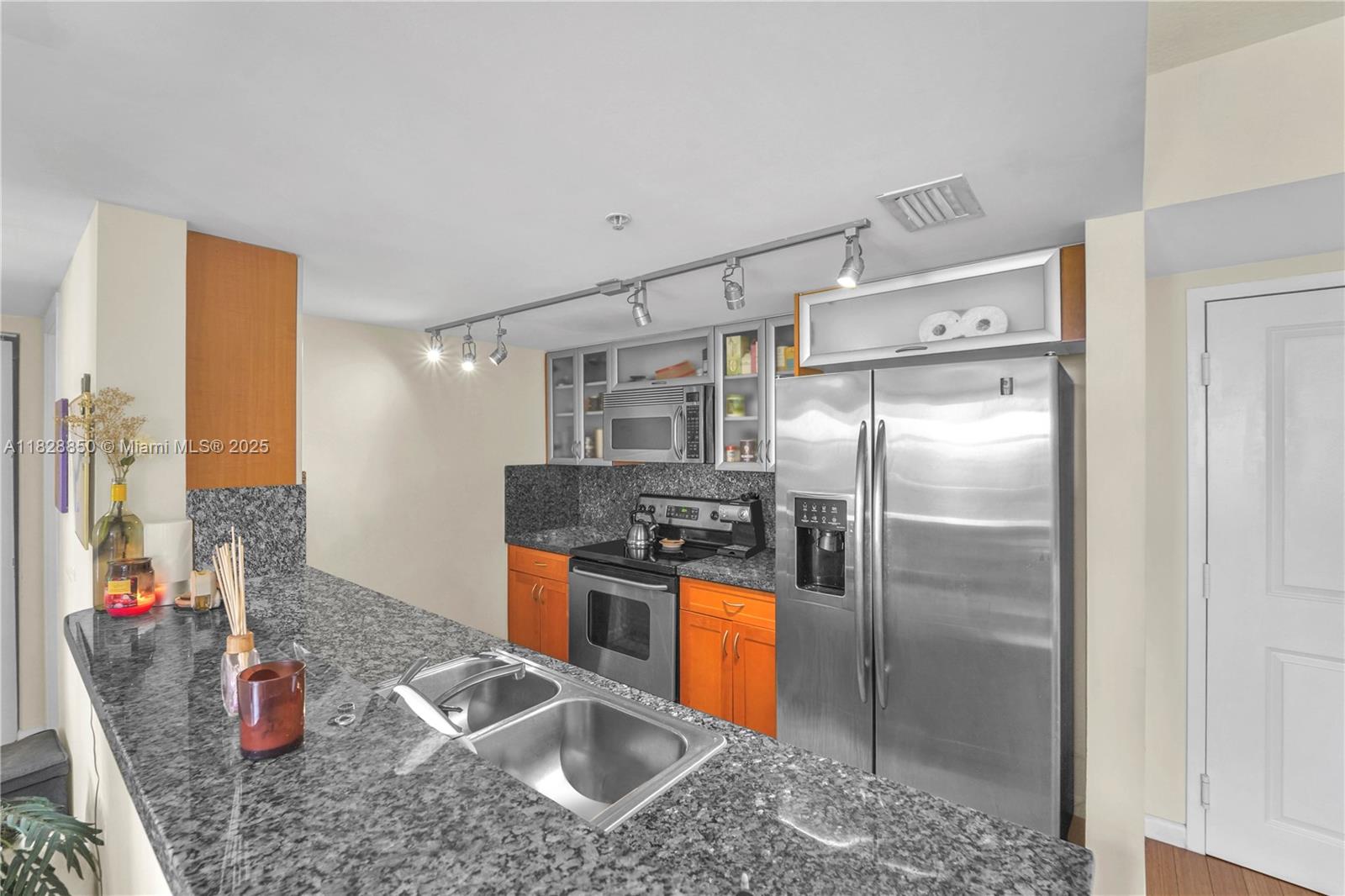 Property photo # 6