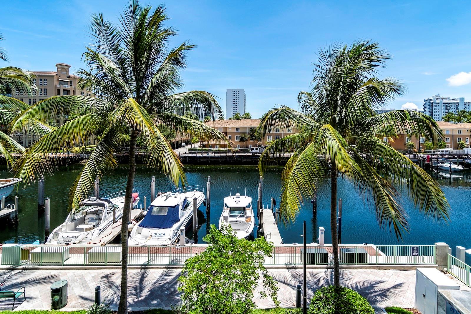 2950 NE 188th St #202, Aventura, Florida image 2