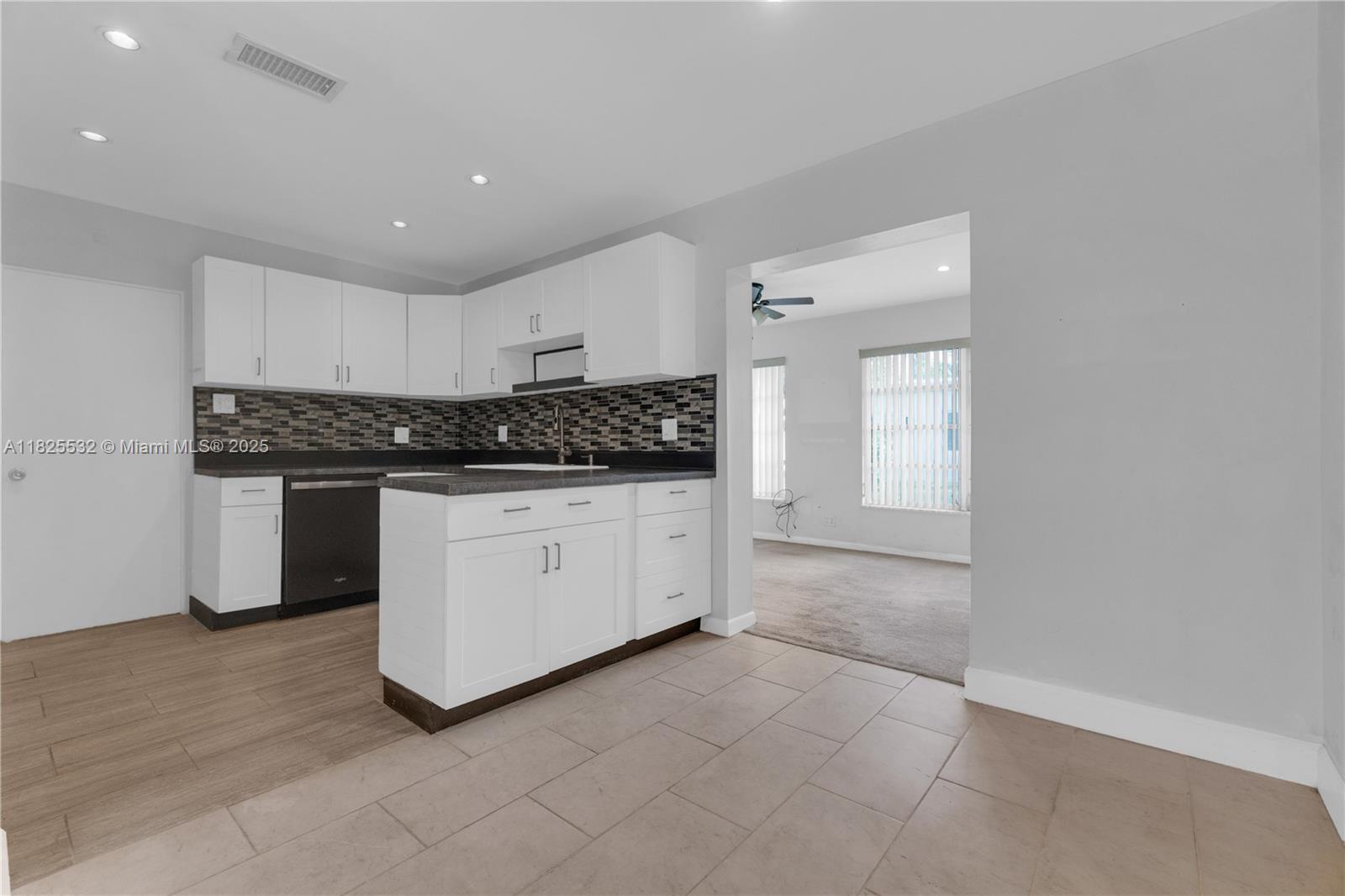 6915 NW 17th St, Margate, Florida image 2