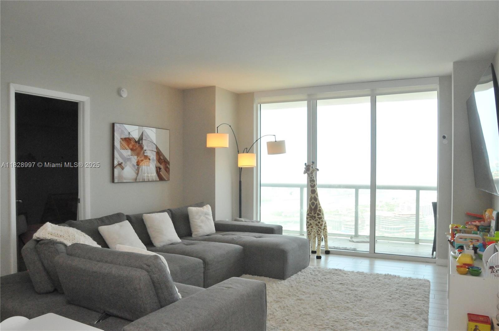 50 Biscayne Blvd Unit 4706, Miami, Florida 33132