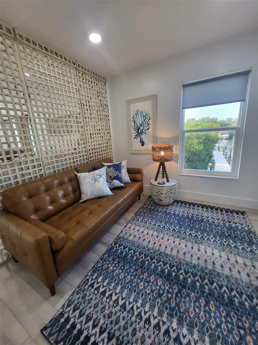 Property photo # 6