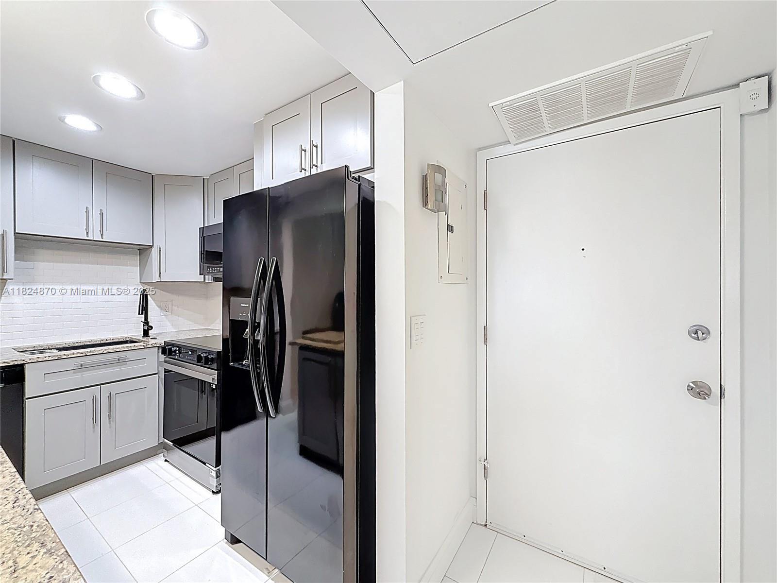 101 E Mcnab Rd #311, Pompano Beach, Florida image 1