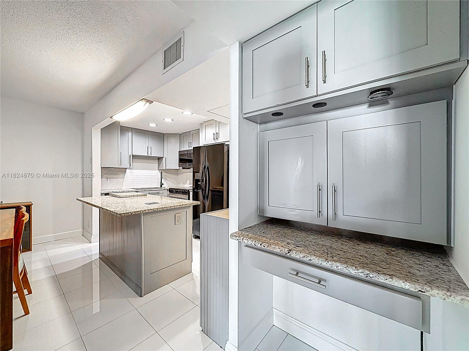 101 E Mcnab Rd #311, Pompano Beach, Florida image 8
