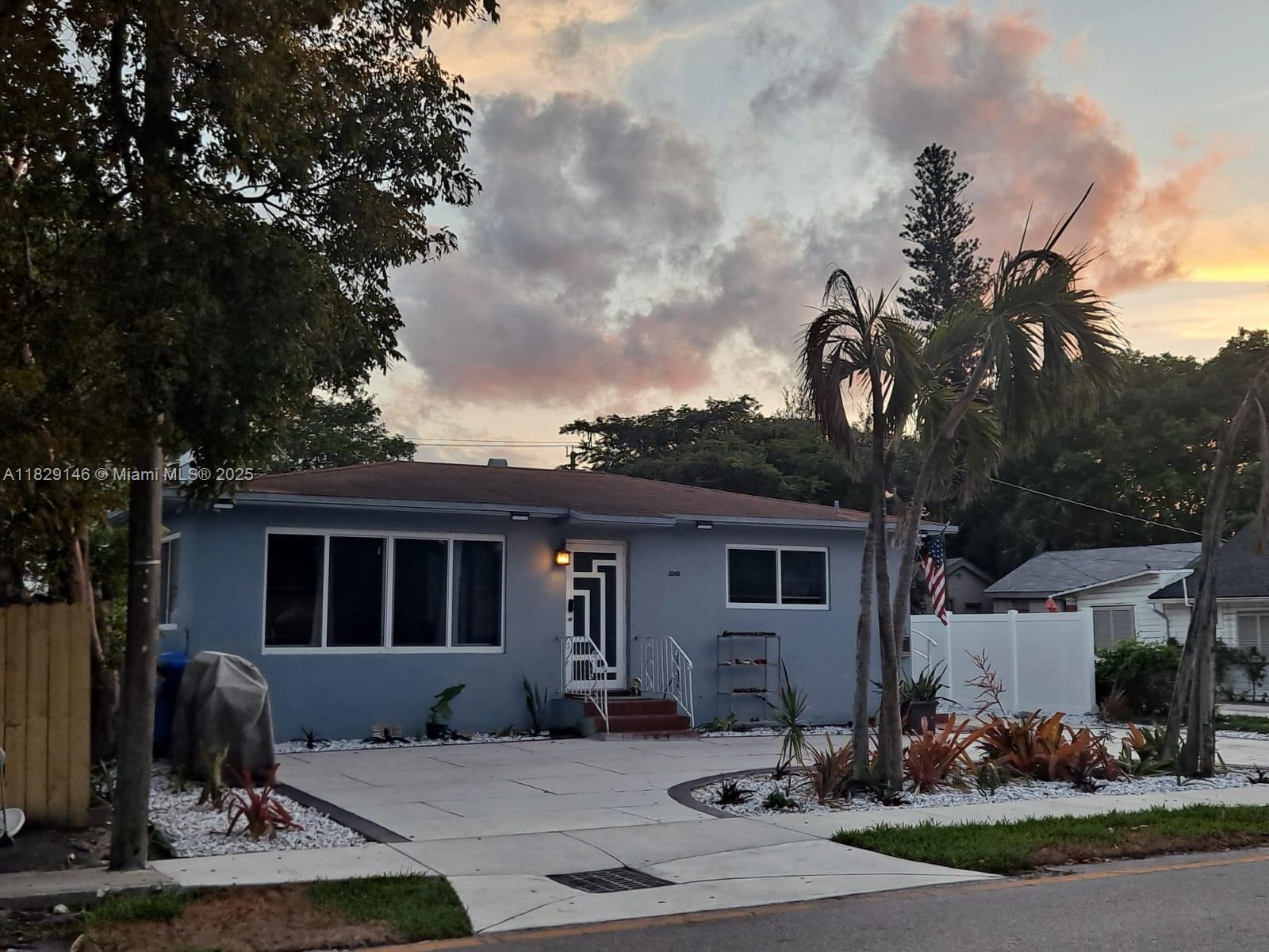 2242 Polk St, Hollywood, Florida image 1