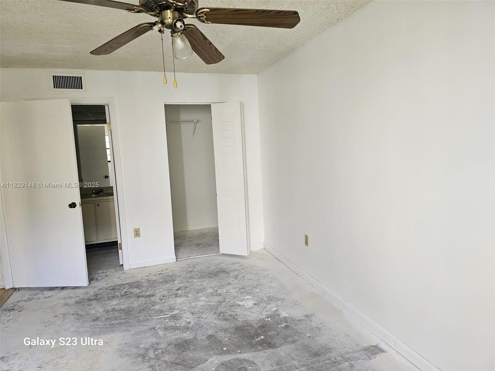 907 NE 199th St #106, Miami, Florida image 16