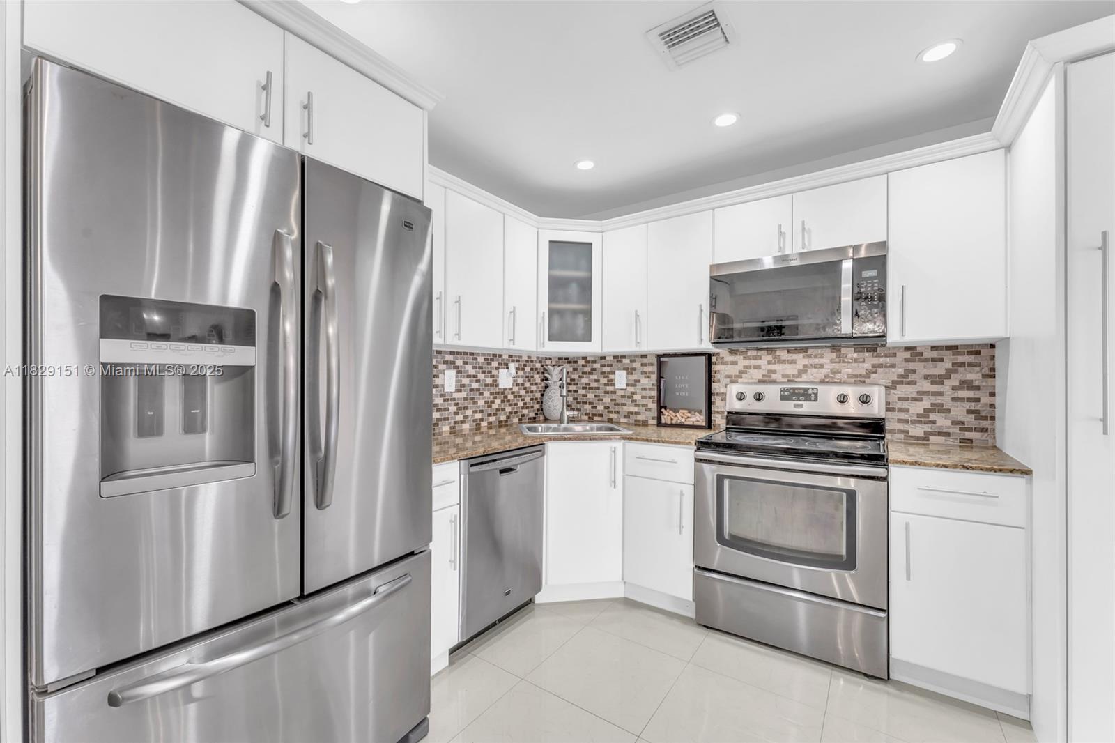 7115 Miami Lakes Dr #N28, Miami Lakes, Florida image 20