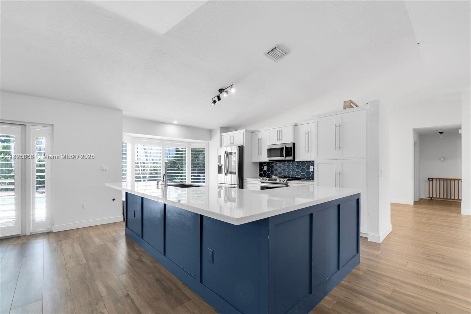 17100 N Bay Rd #1712, Sunny Isles Beach, Florida image 9