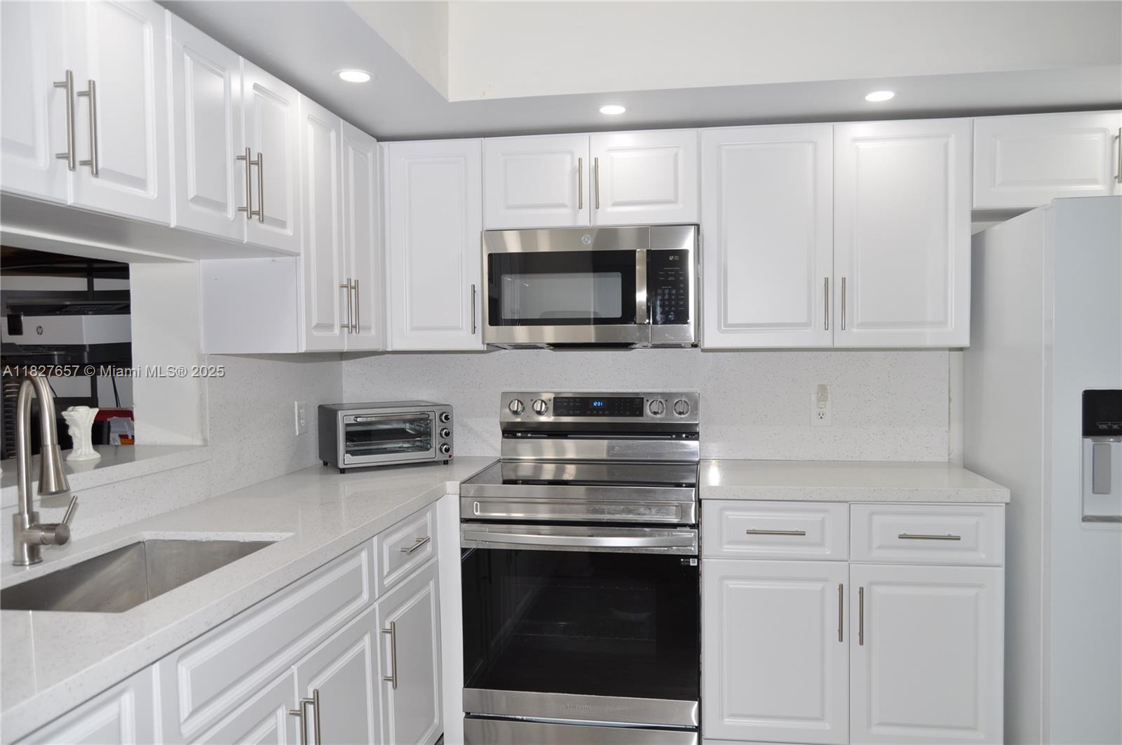 700 SW 128 #106C, Pembroke Pines, Florida image 1