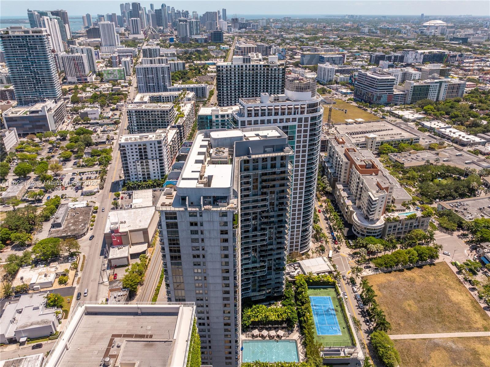 121 NE 34th St #1514, Miami, Florida image 25