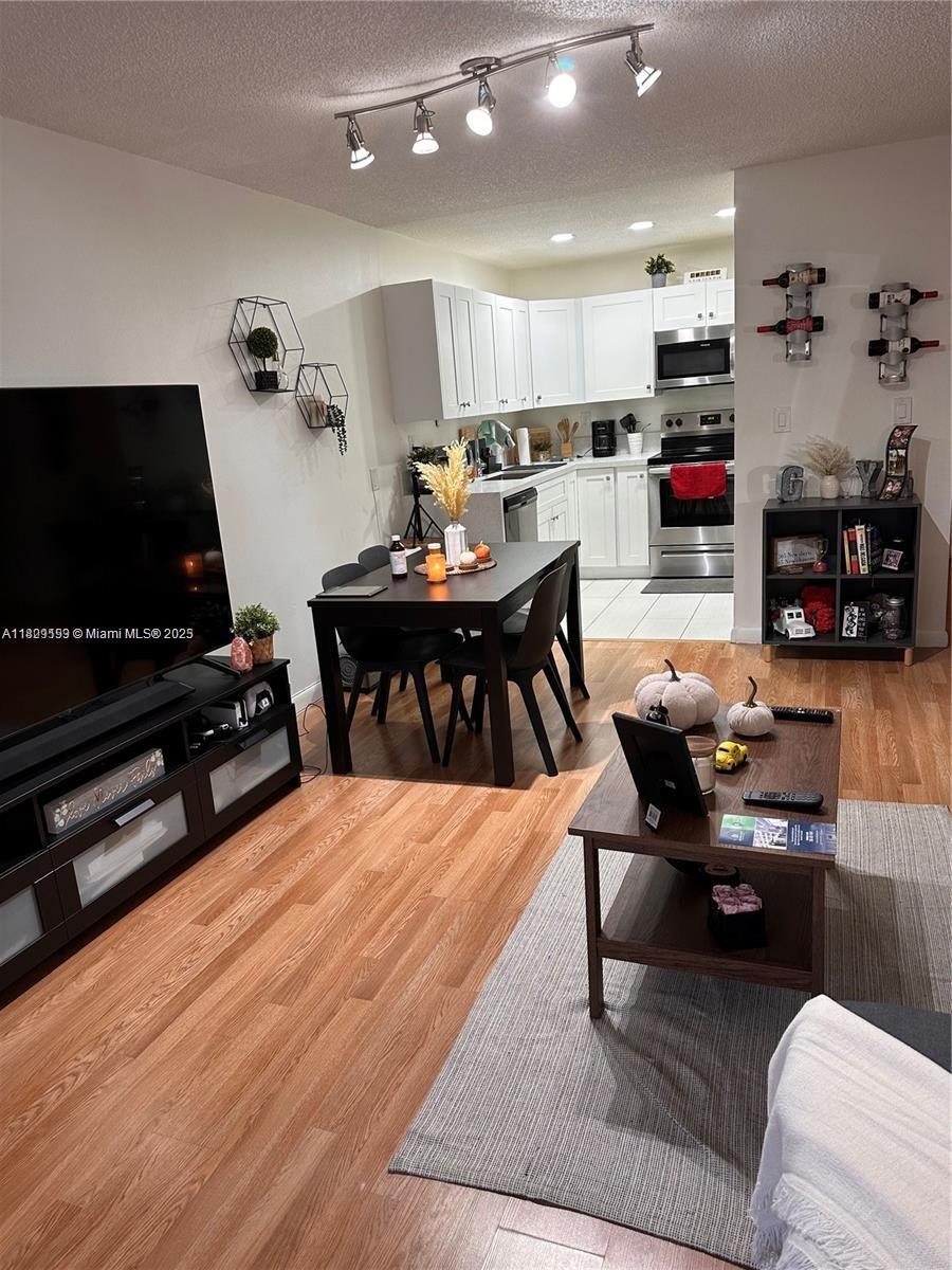 Property photo # 7