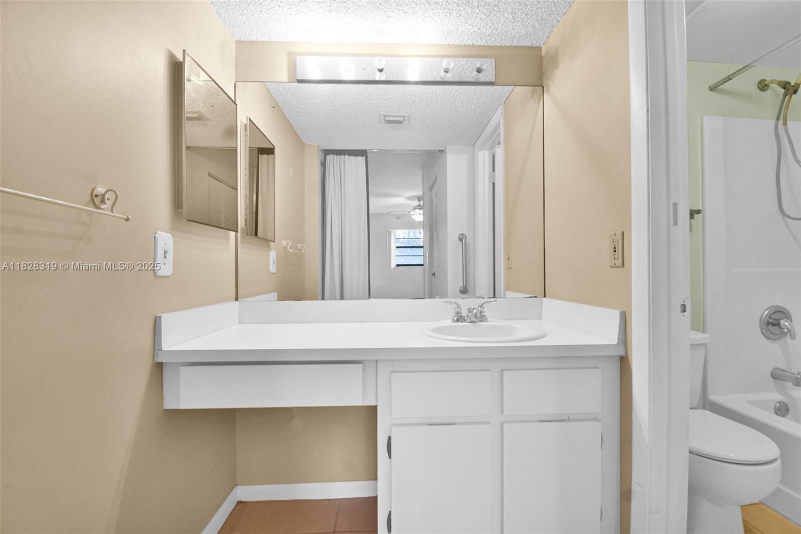 10501 W Broward Blvd #304, Plantation, Florida image 38