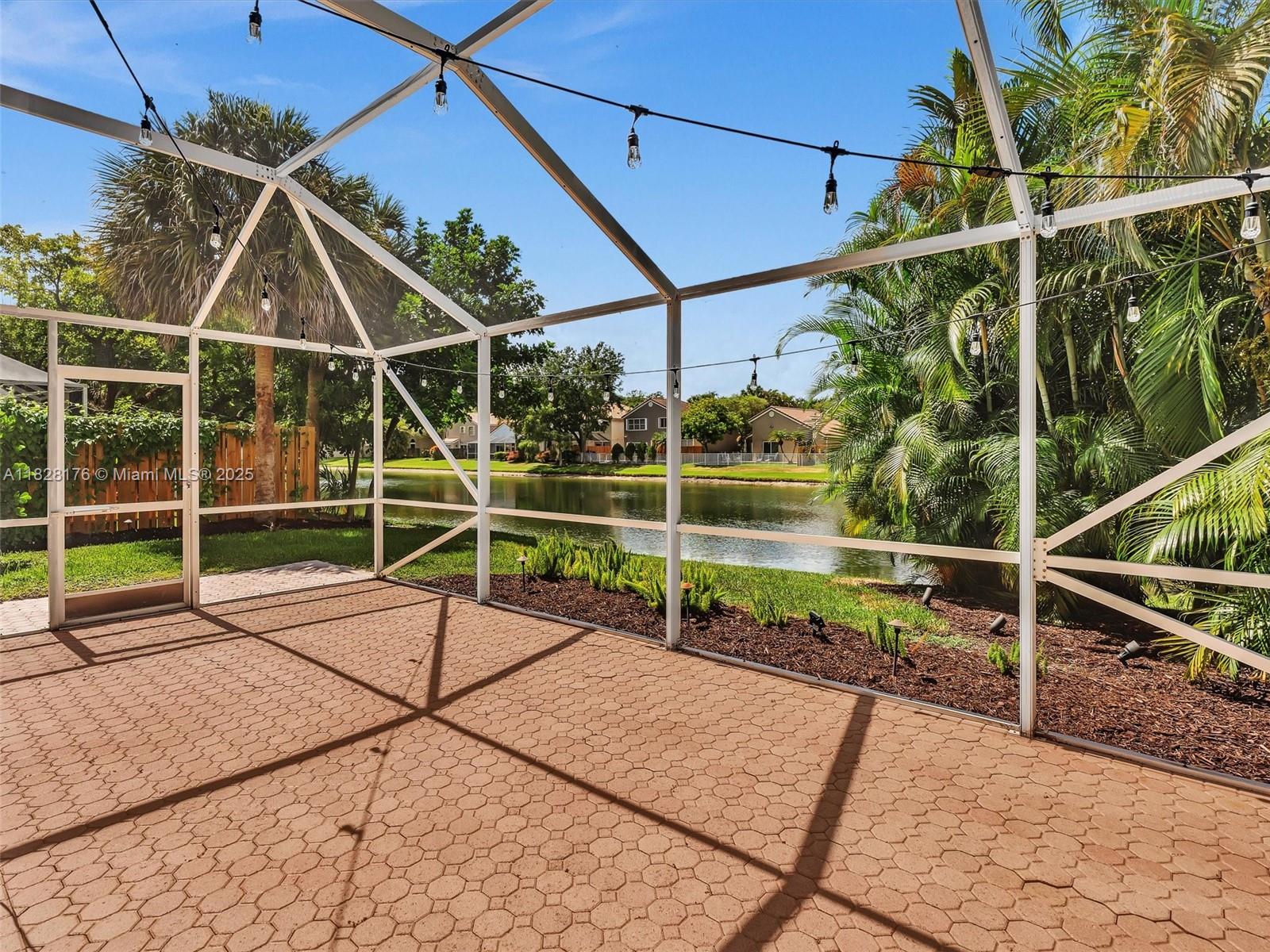 10370 NW 11th St, Plantation, Florida image 23