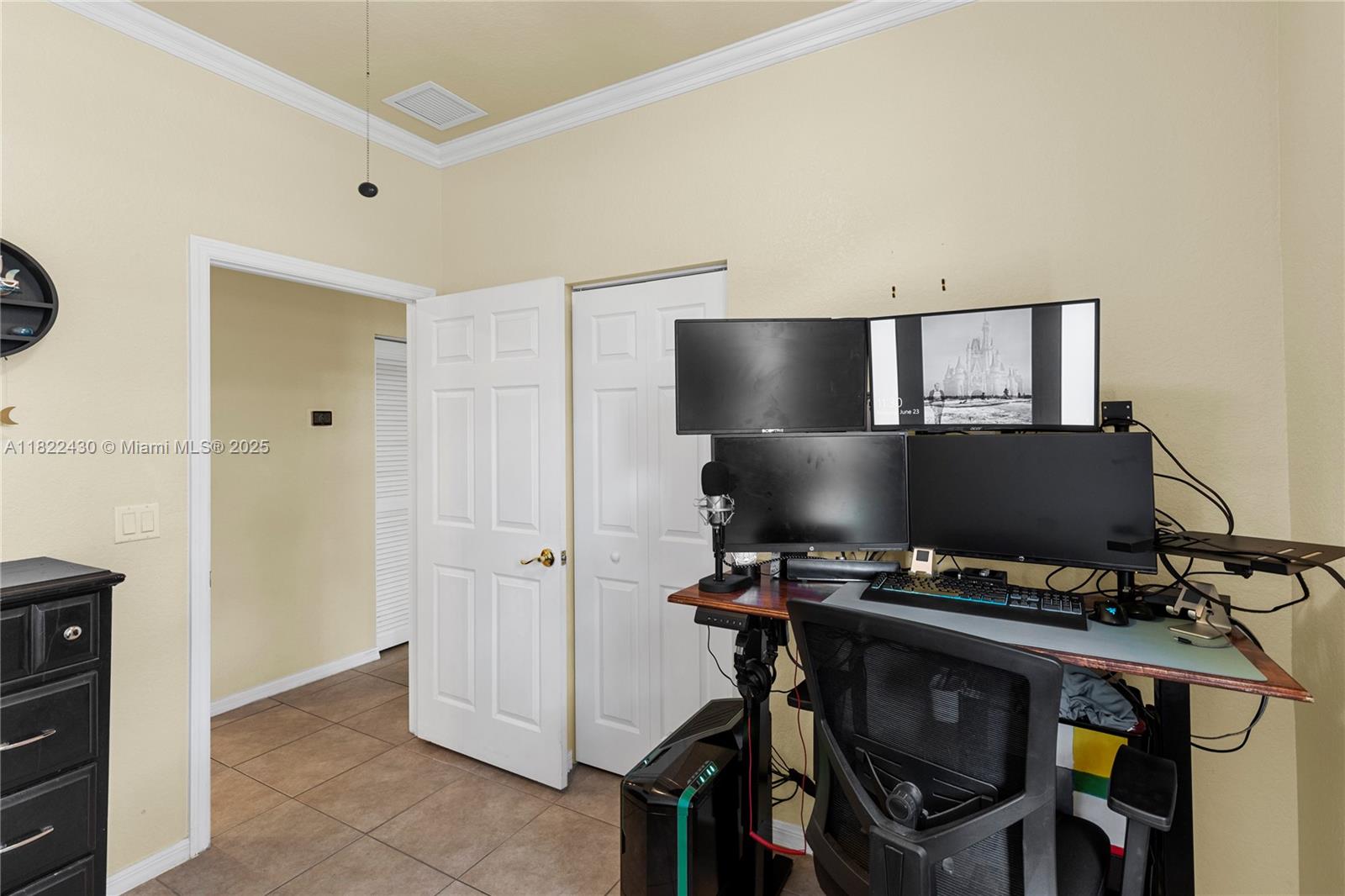 19900 E Country Club Dr #104, Aventura, Florida image 26