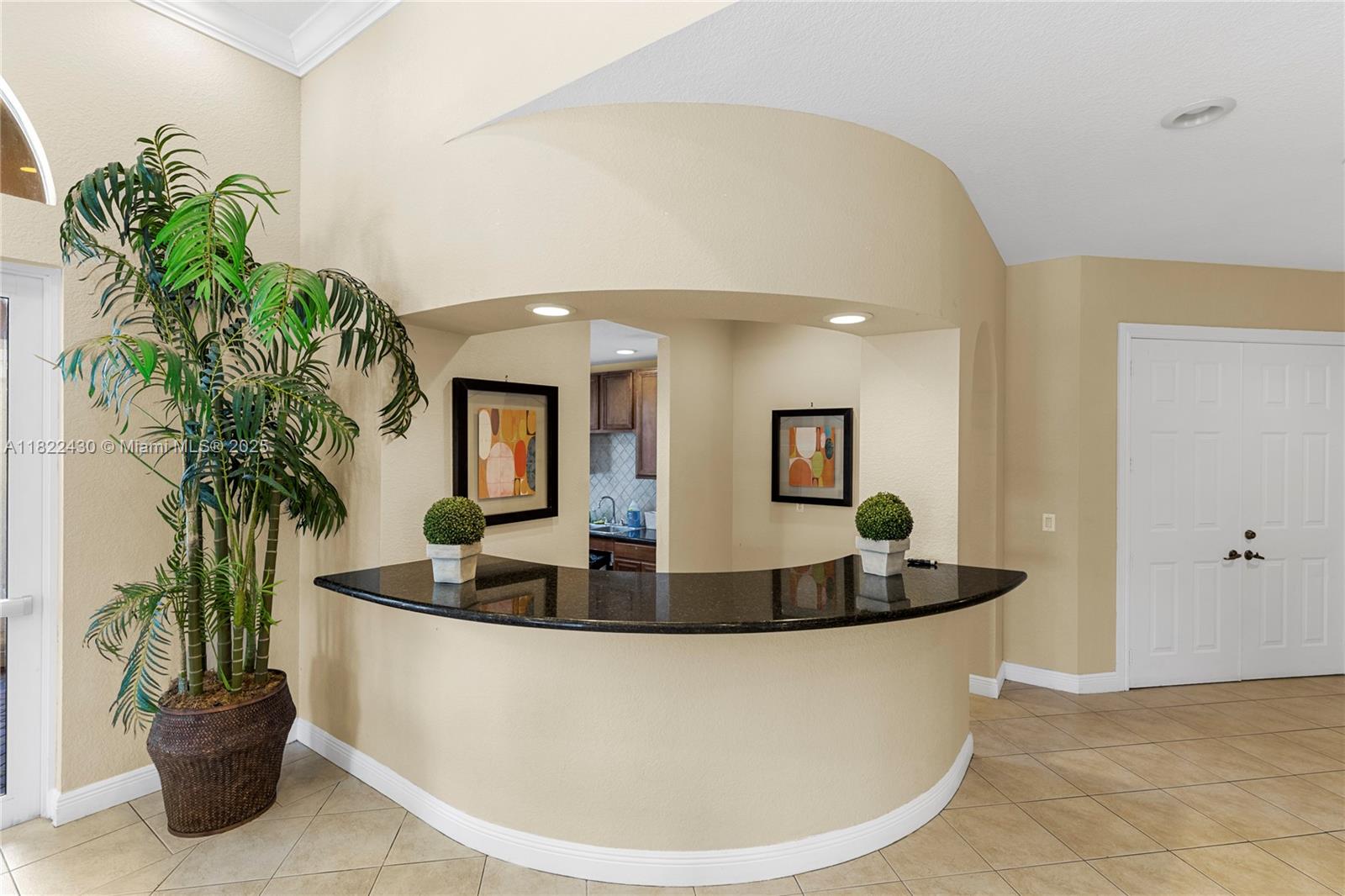 19900 E Country Club Dr #104, Aventura, Florida image 37