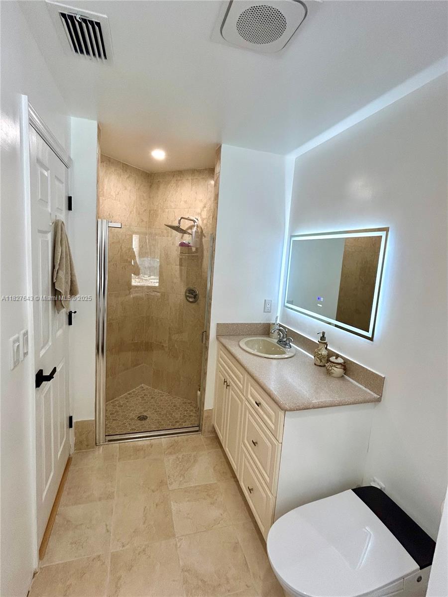 1084 Aspri Way, Riviera Beach, Florida image 24