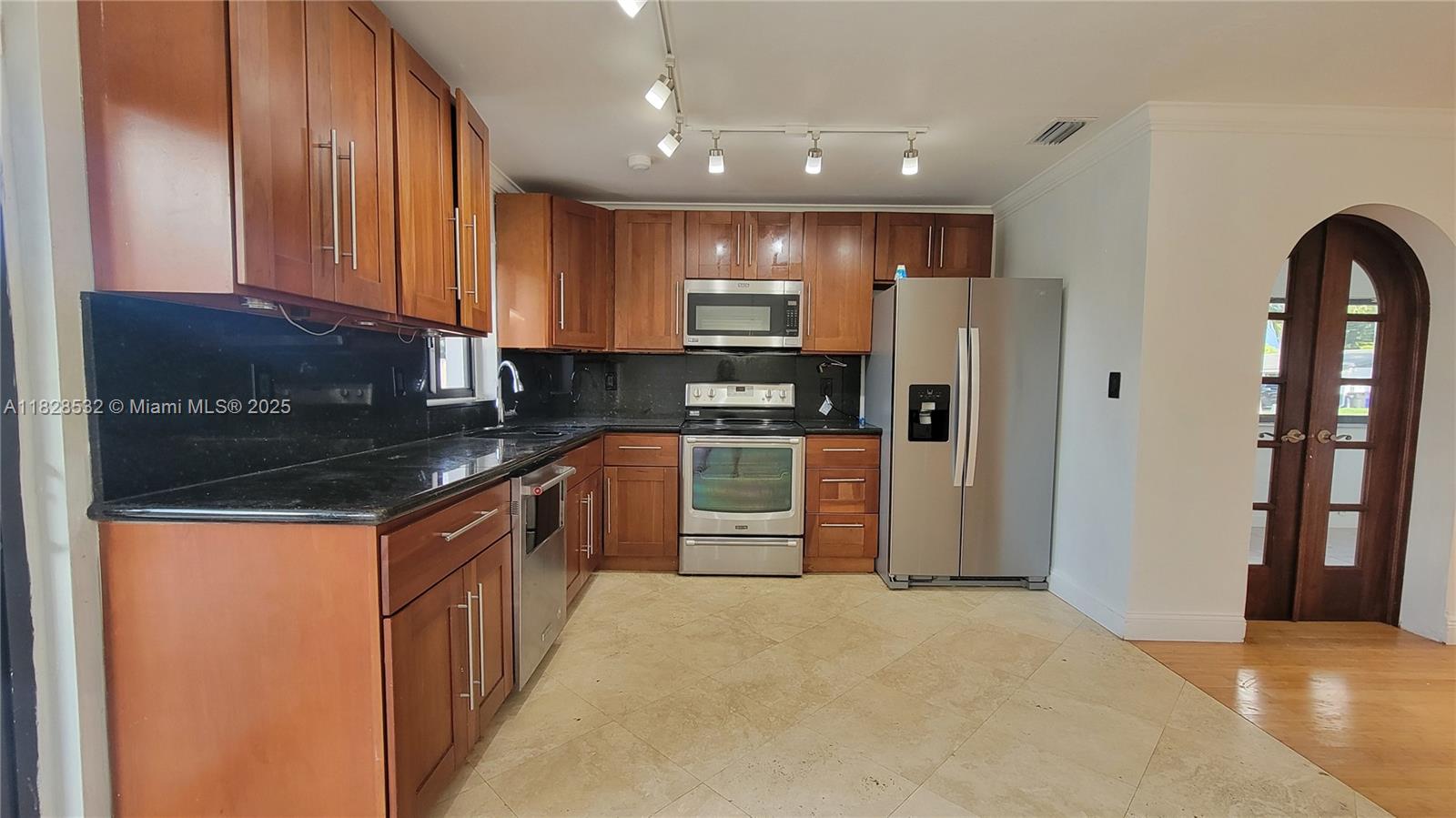 Property photo # 8