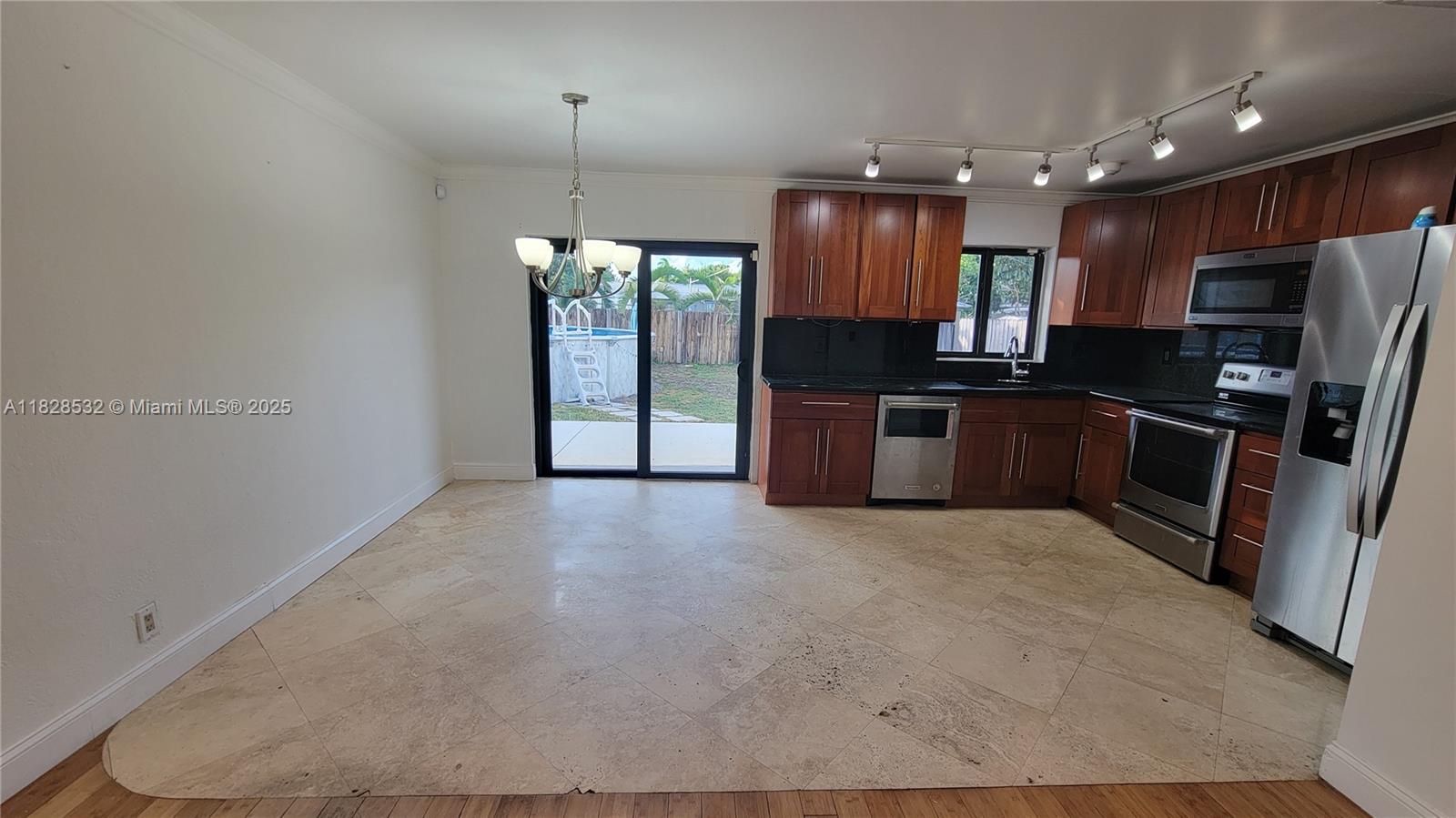 Property photo # 7
