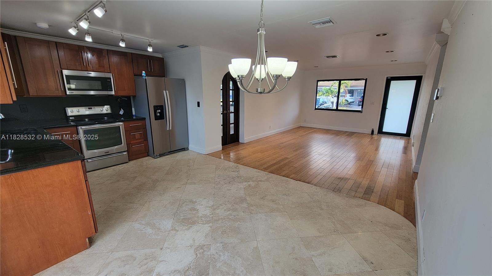 Property photo # 6